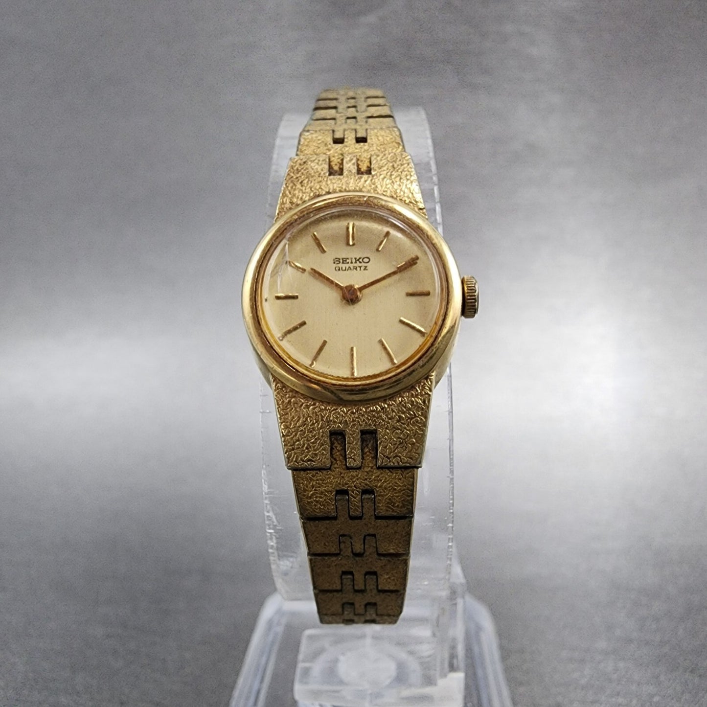 Seiko Watch Women 17mm Champange Dial Gold Tone Round 2C200209 New Battery5