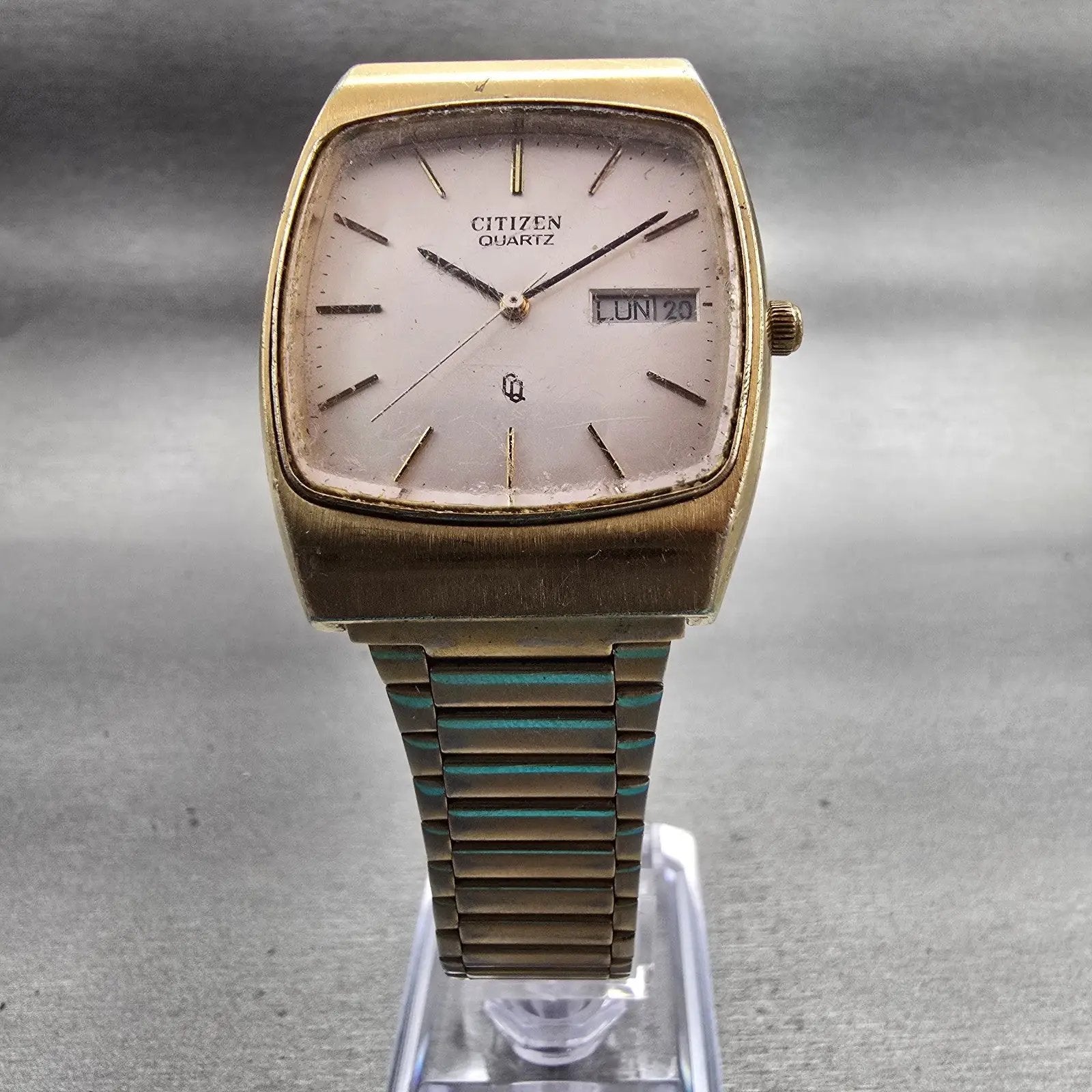 Citizen CQ Watch Men 31mm Silver Dial Gold Tone Daydate 4-711874 New Battery VTG5
