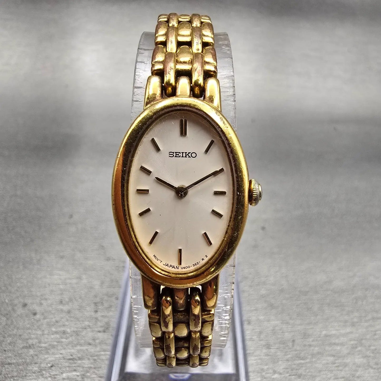 Seiko Watch Women 17mm White Dial Gold Tone Oval V400-1019 New Battery Vintage0