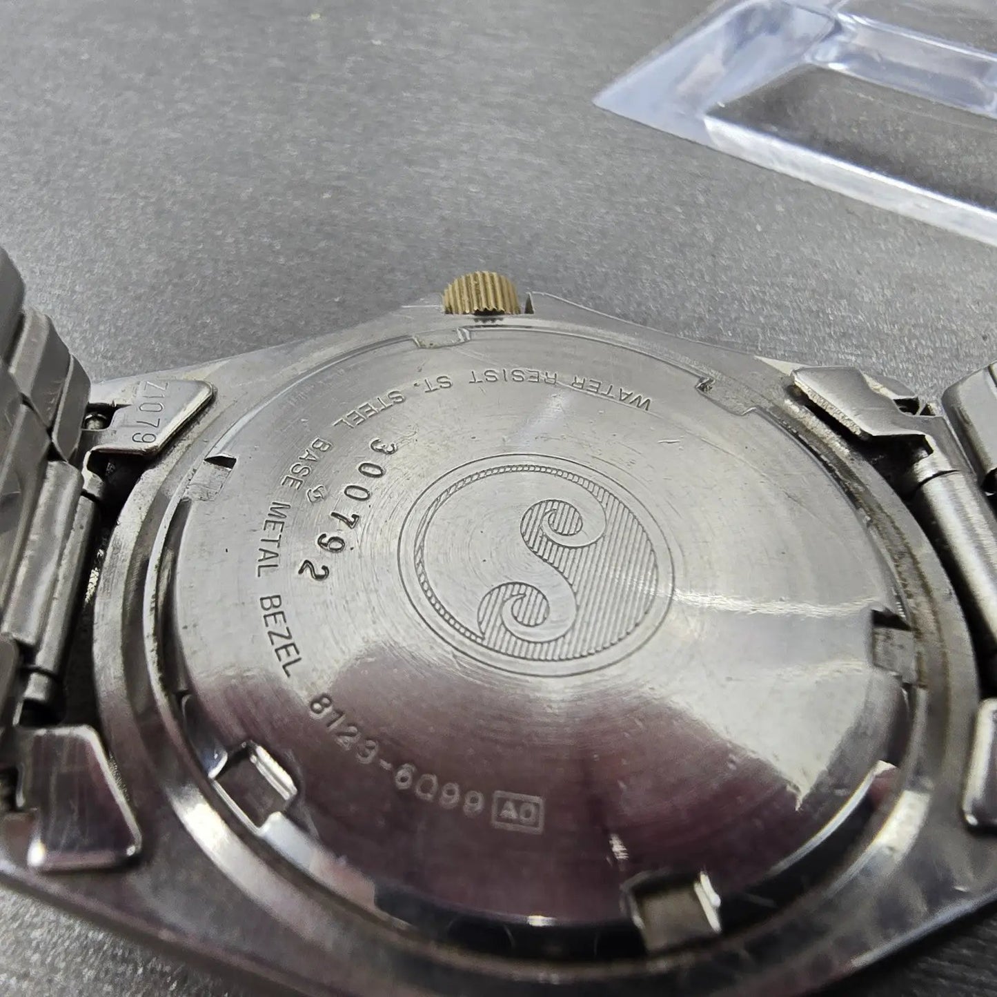 Seiko SQ Sports 100 Dive Watch Men 37mm Champagne Dial Two Tone Daydate PARTS10