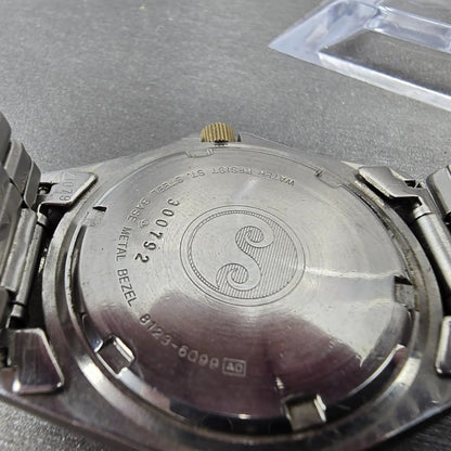 Seiko SQ Sports 100 Dive Watch Men 37mm Champagne Dial Two Tone Daydate PARTS10