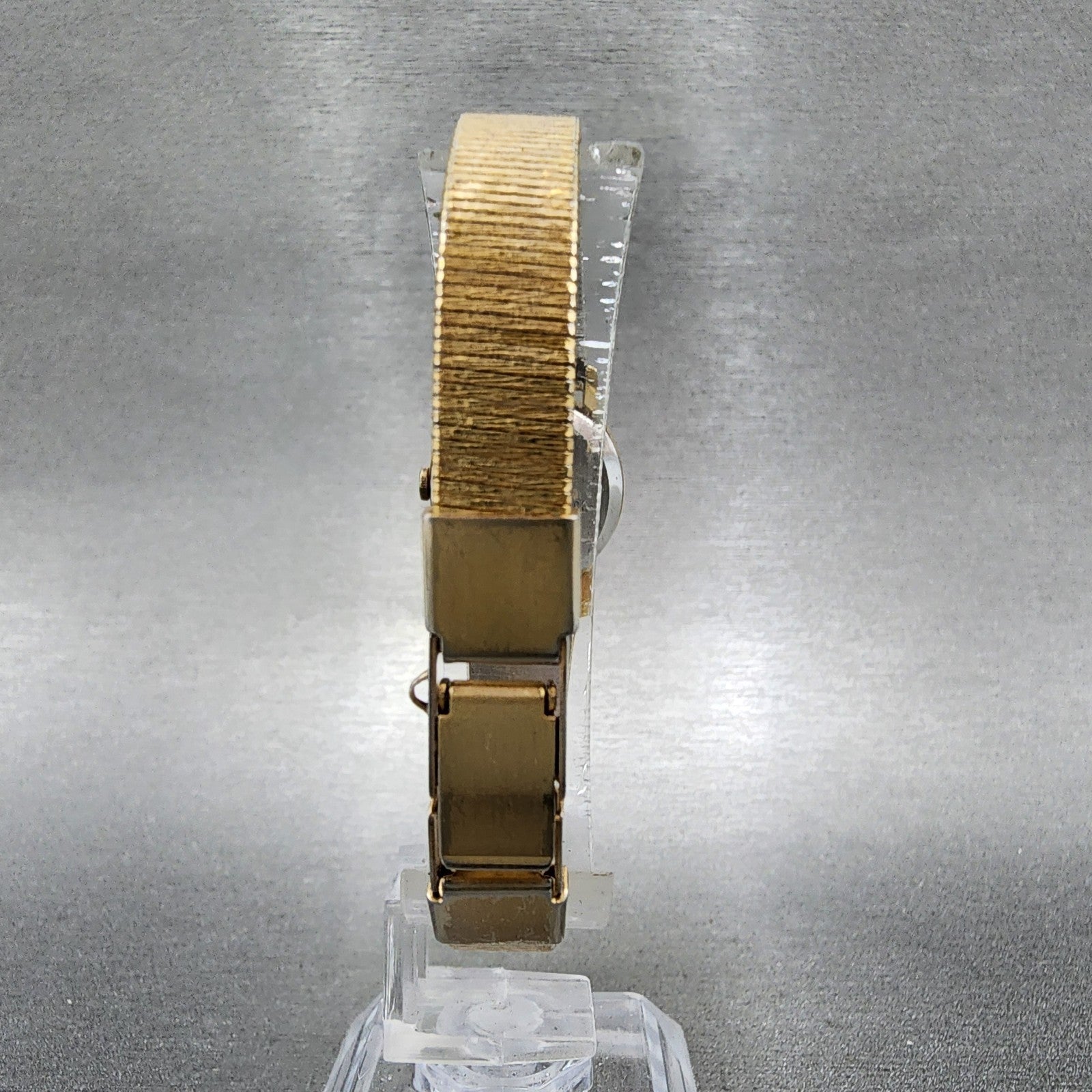 Seiko Watch Women 20mm Cream Dial Gold Tone 14215510 New Battery7