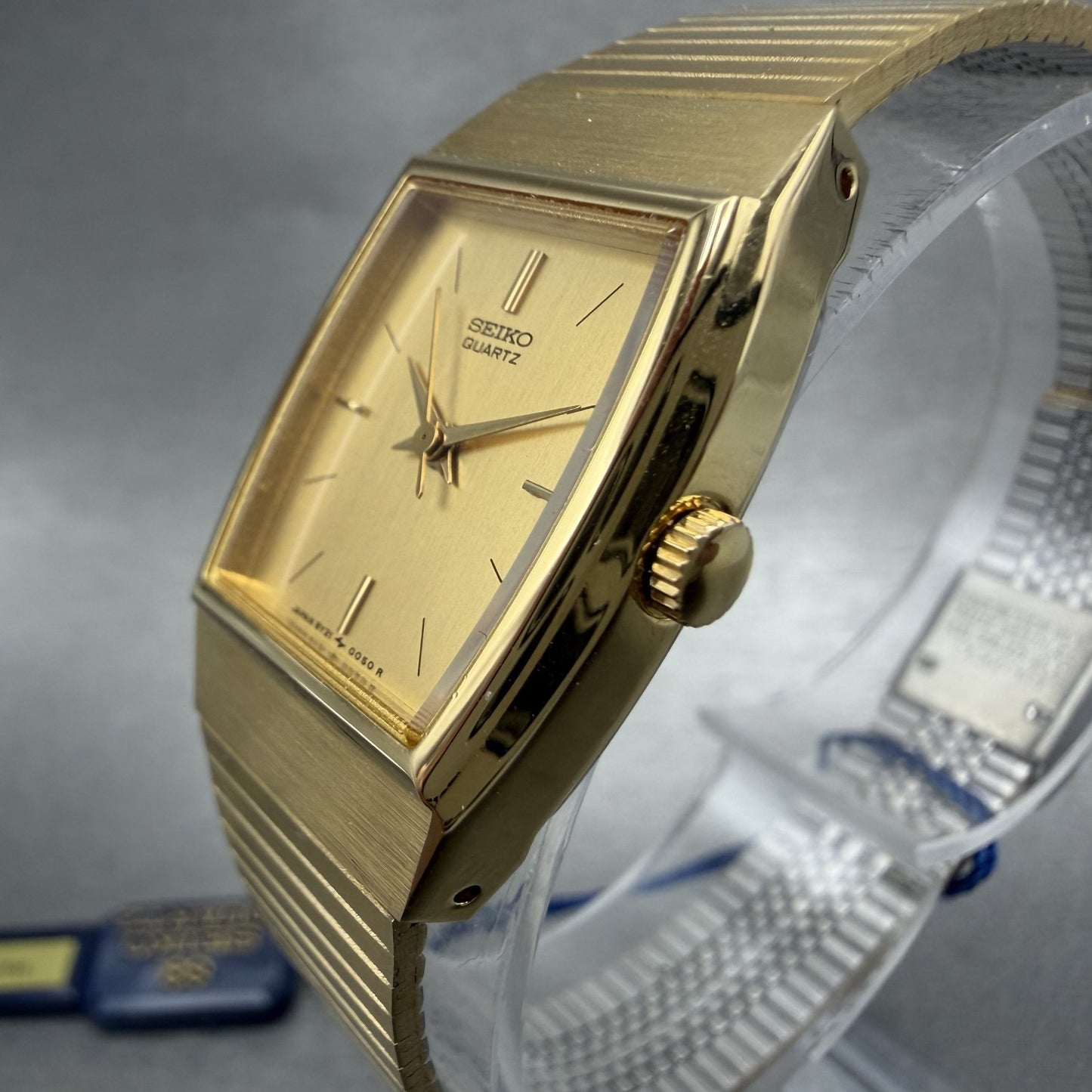Seiko Tank Watch Women 20mm Gold Dial Gold Tone Rectangle 8Y215029 New Batt NOS2
