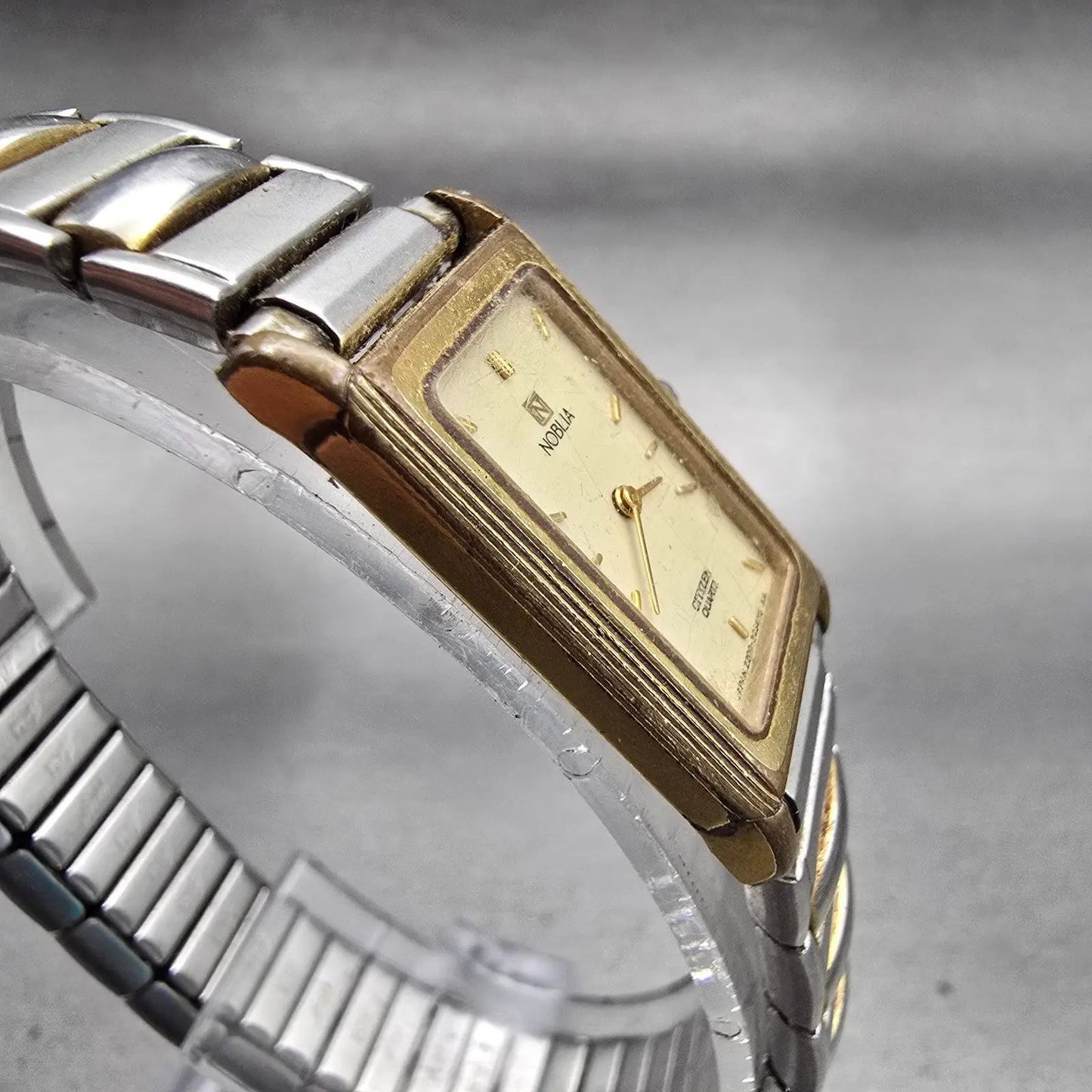 Citizen Nobila Watch Women 17mm Cream Dial Gold Tone 2200-Y53911 New Battery VTG3