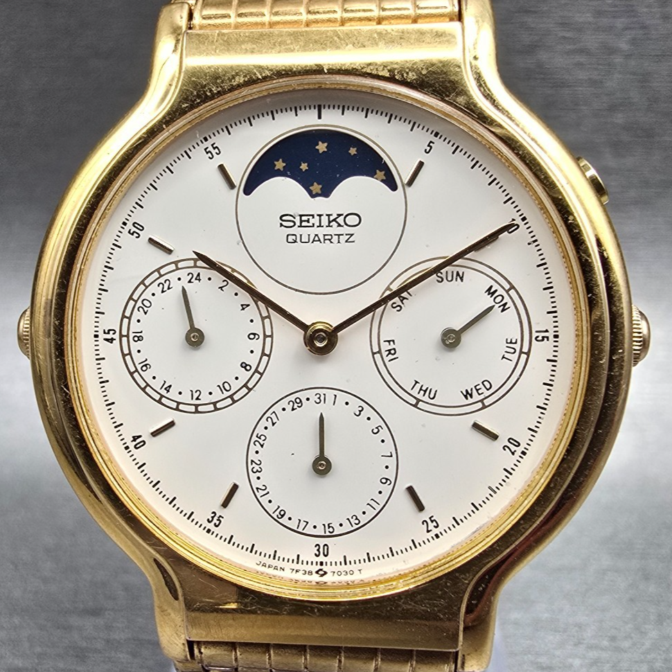Seiko Moon Phase Watch Men 33mm White Dial Gold Tone Daydate 7F38-7030 New Batt1