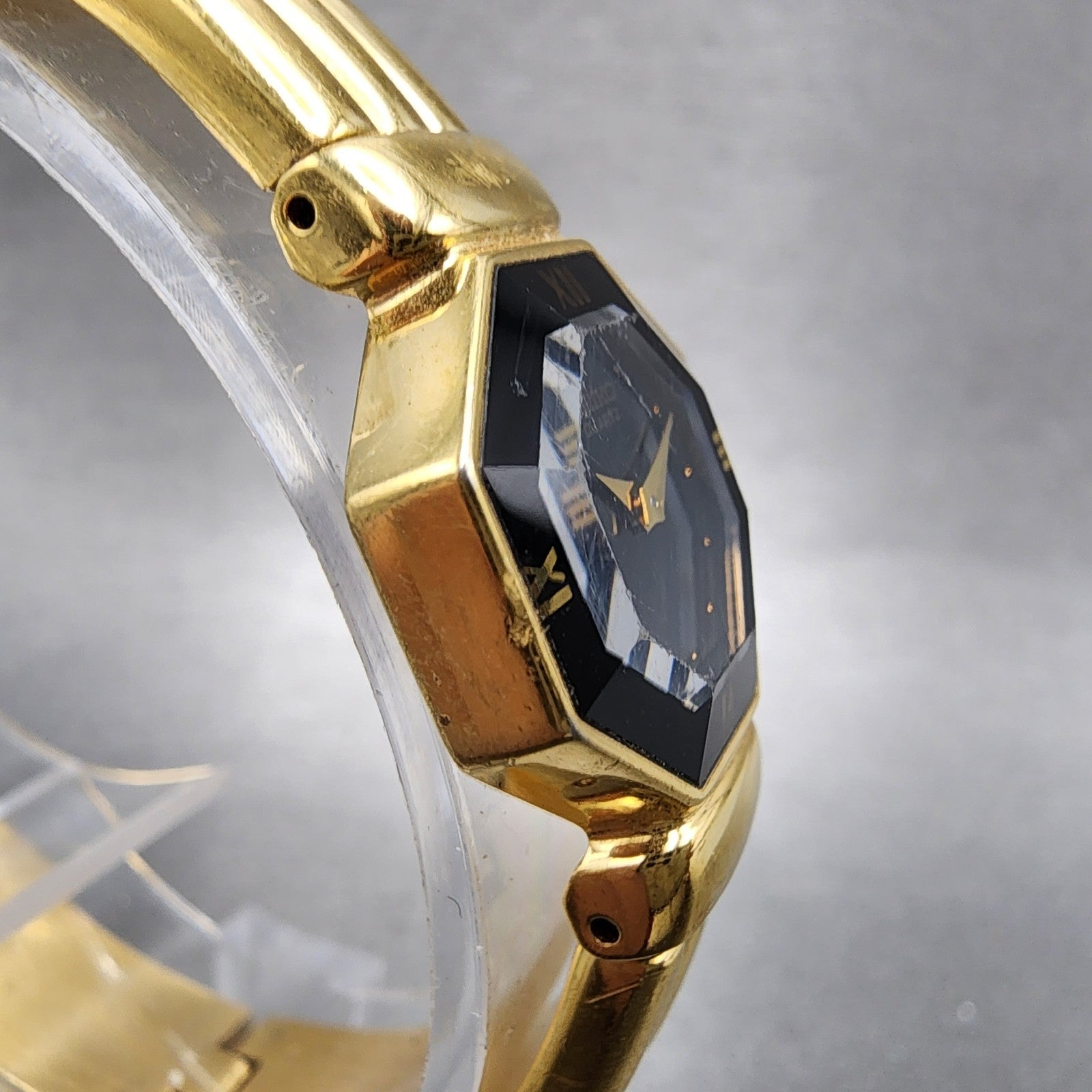 Seiko Watch Women 19mm Black Dial Gold Tone Hexagon 1n005e30 New Battery3