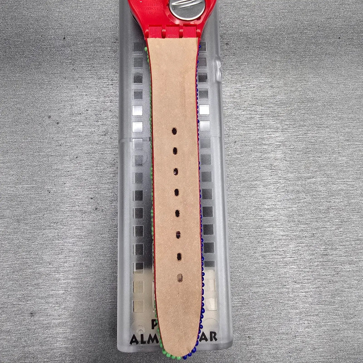 Swatch Special Despite Watch Men 34mm Green Dial Red Case GZ142 New Battery NOS10