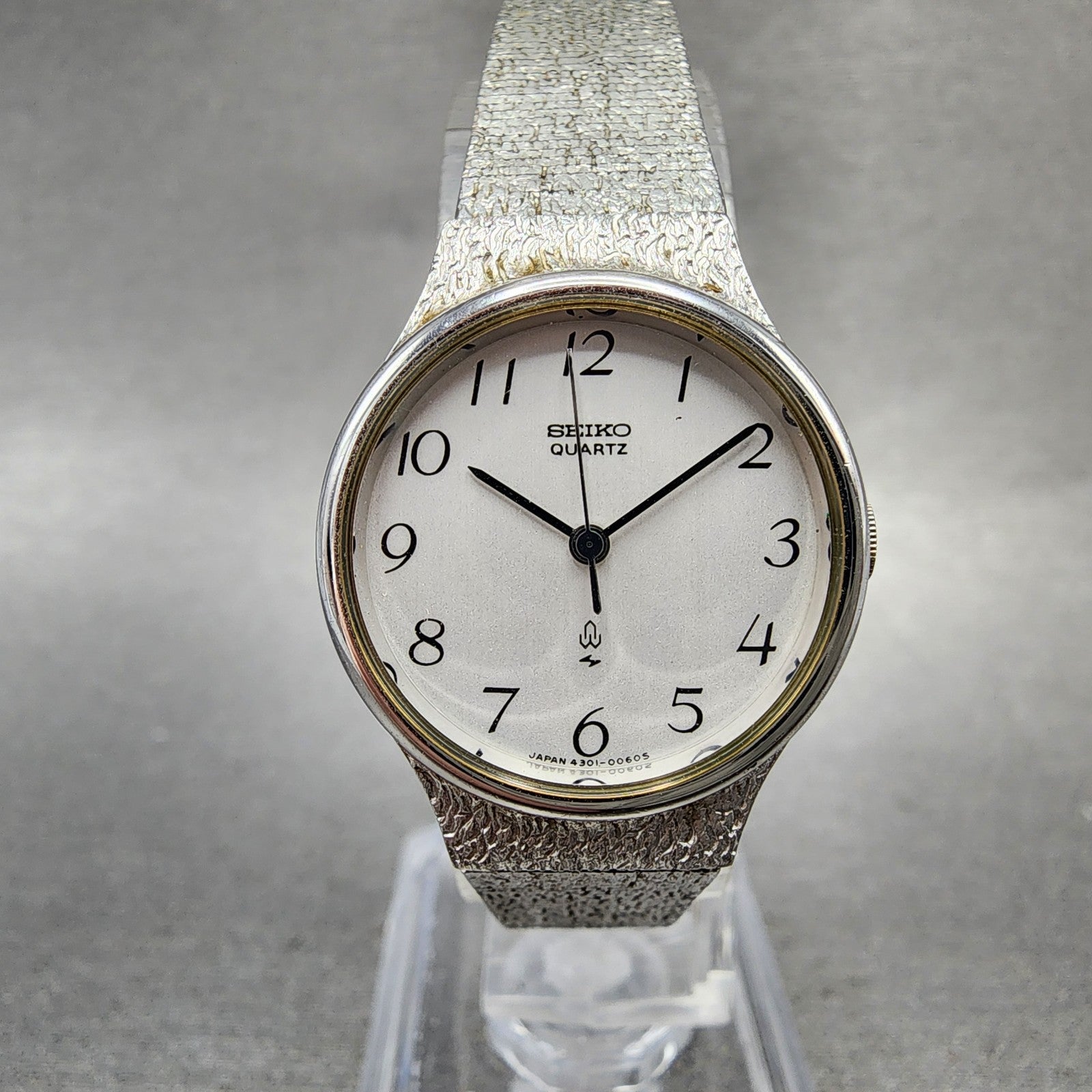 Seiko Watch Women 23mm Silver Dial Silver Tone Round 43010010 New Battery0