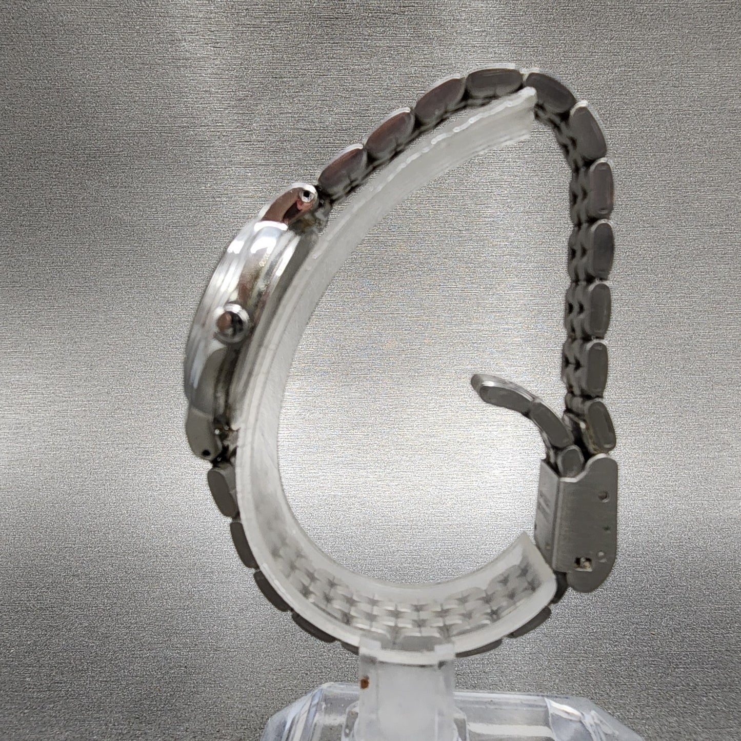 Seiko ALBA Solar Watch Women 27mm Silver Dial Silver Tone Round V1810AL0 Runs6