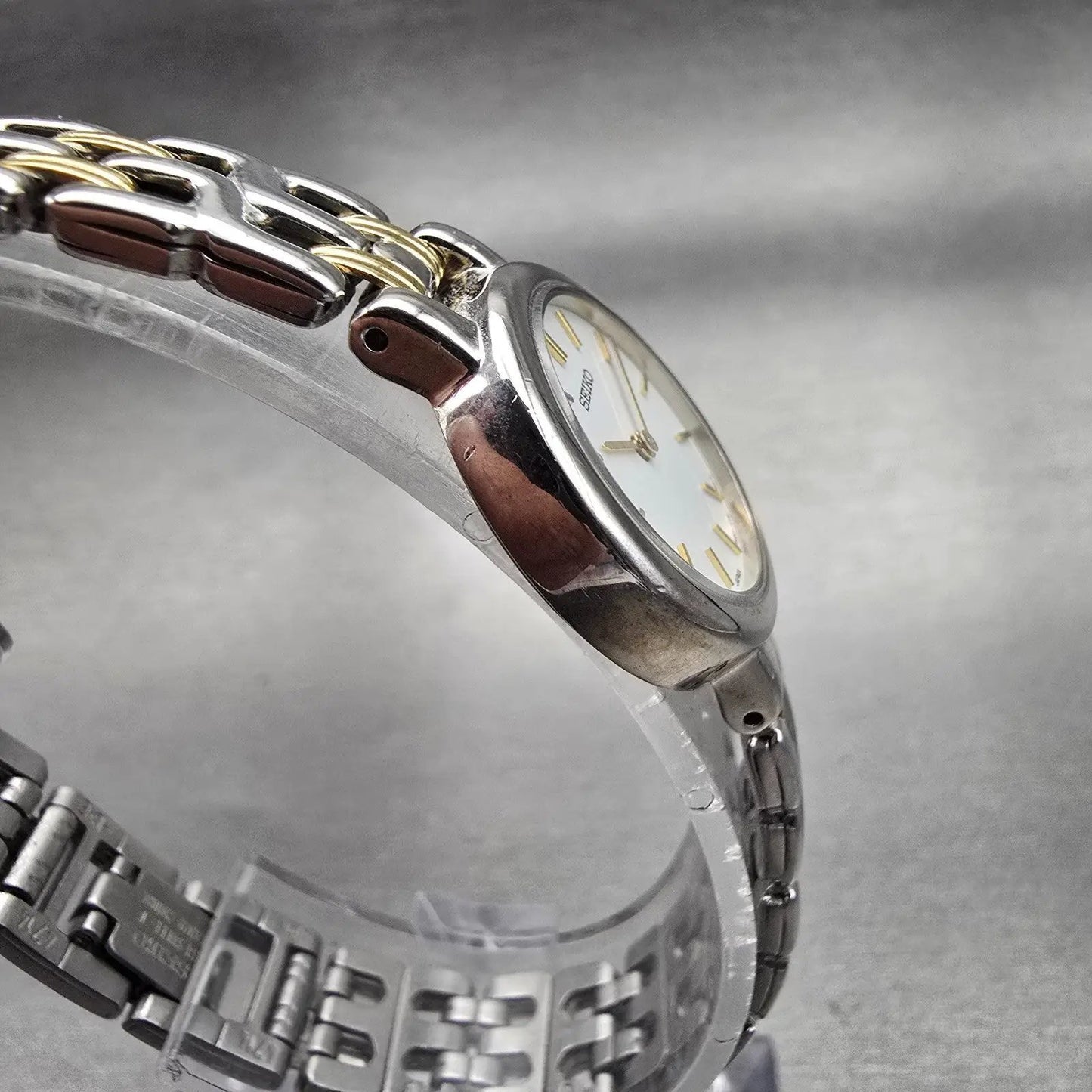 Seiko Watch Women 21mm White Dial Silver Tone Round 1N00-1E09 New Battery VTG3
