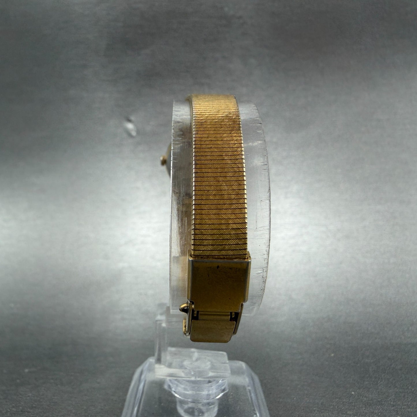 Seiko Watch Women 20mm Champagne Dial Gold Tone Round 2c21-0010 New Battery JUG87