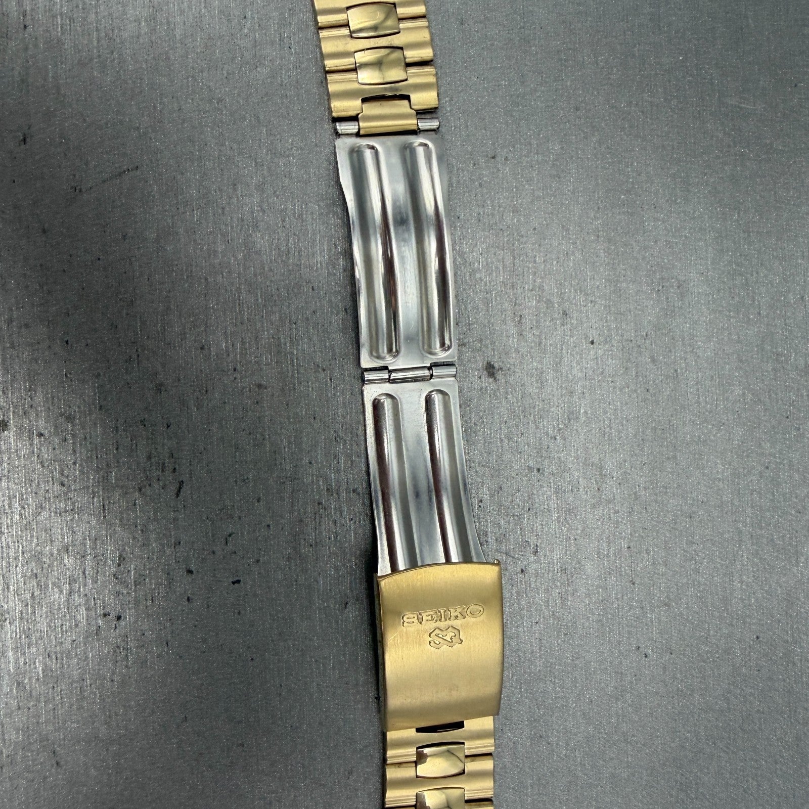 Seiko SQ Bracelet 20mm Stainless Steel Gold Tone Tri Folding Clasp Vintage Japan13