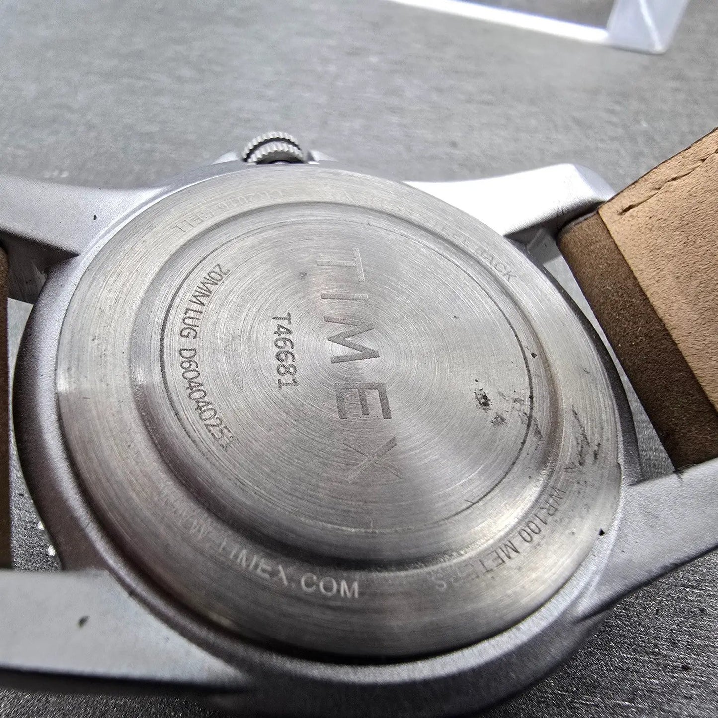 Timex Expedition Dive Watch Men 40mm Cream Dial Silver Tone Daydate New Battery9