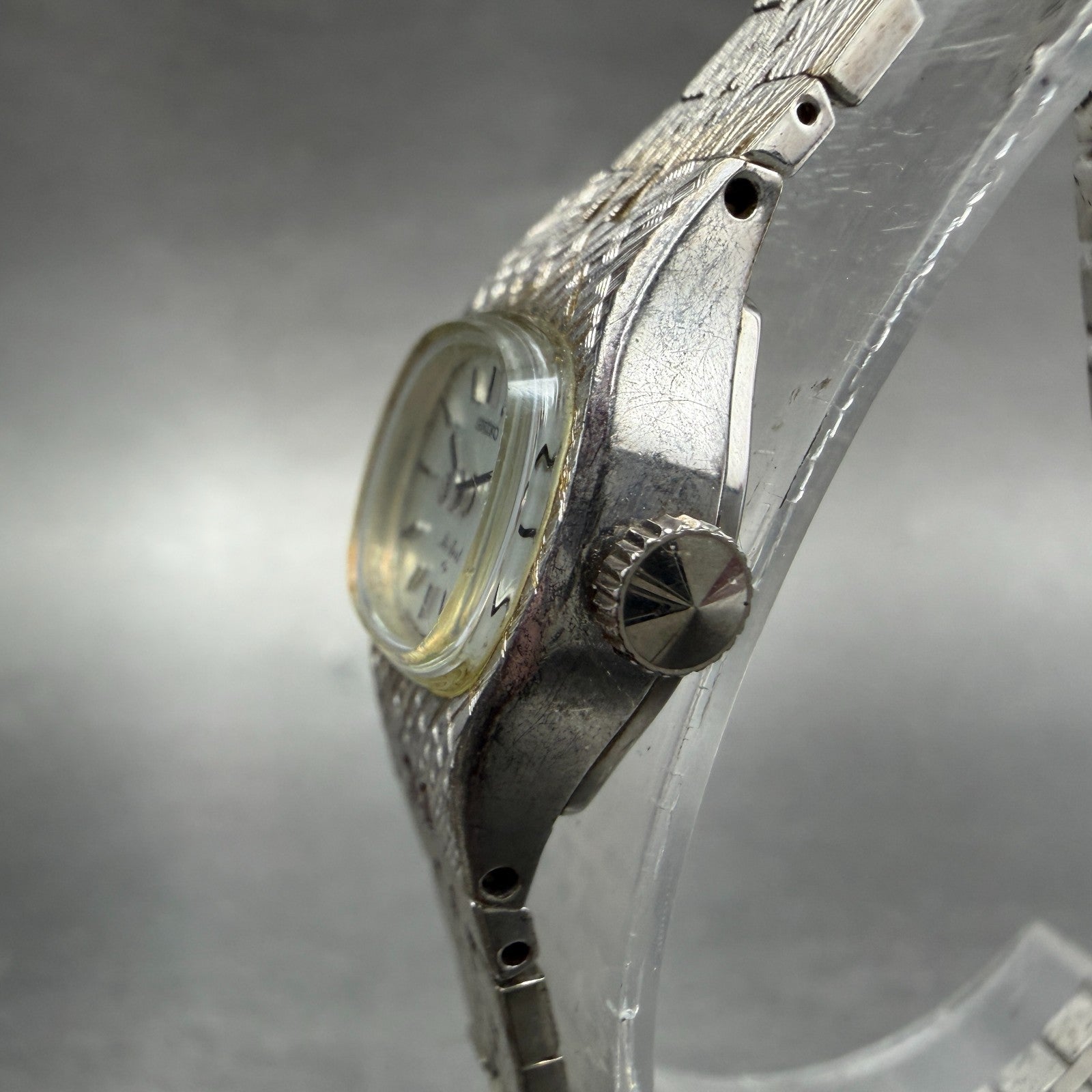 Seiko Watch Women 17mm Silver Dial Silver Tone Round 1120-3020 Manual Runs VTG2