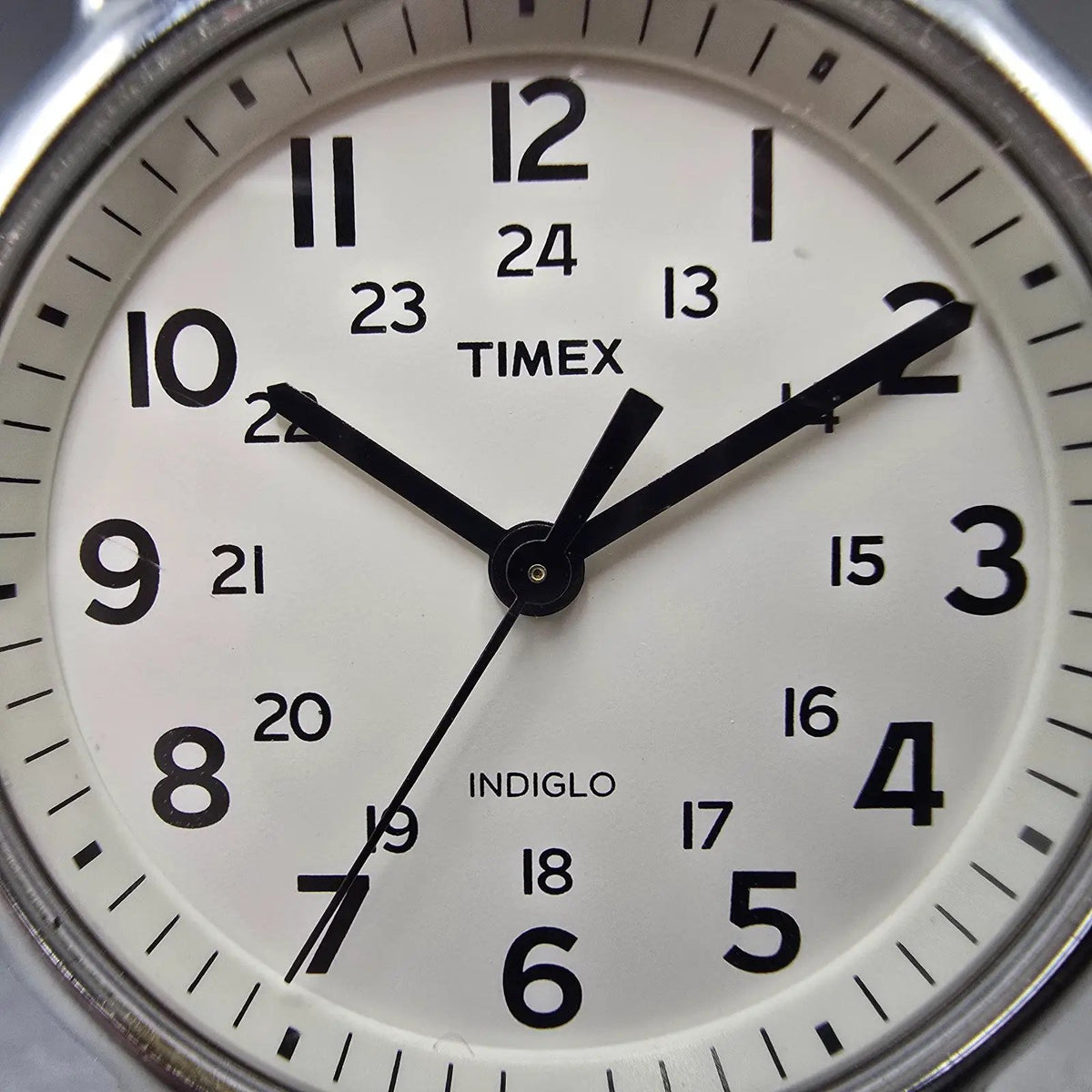 Timex Weekender Watch Men 38mm White Dial Silver Round New Batt T2N652 Purple L1