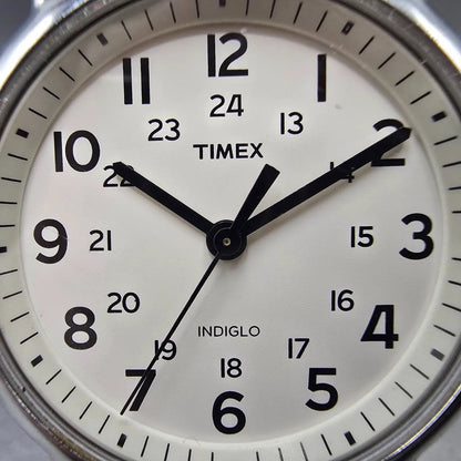 Timex Weekender Watch Men 38mm White Dial Silver Round New Batt T2N652 Purple L1