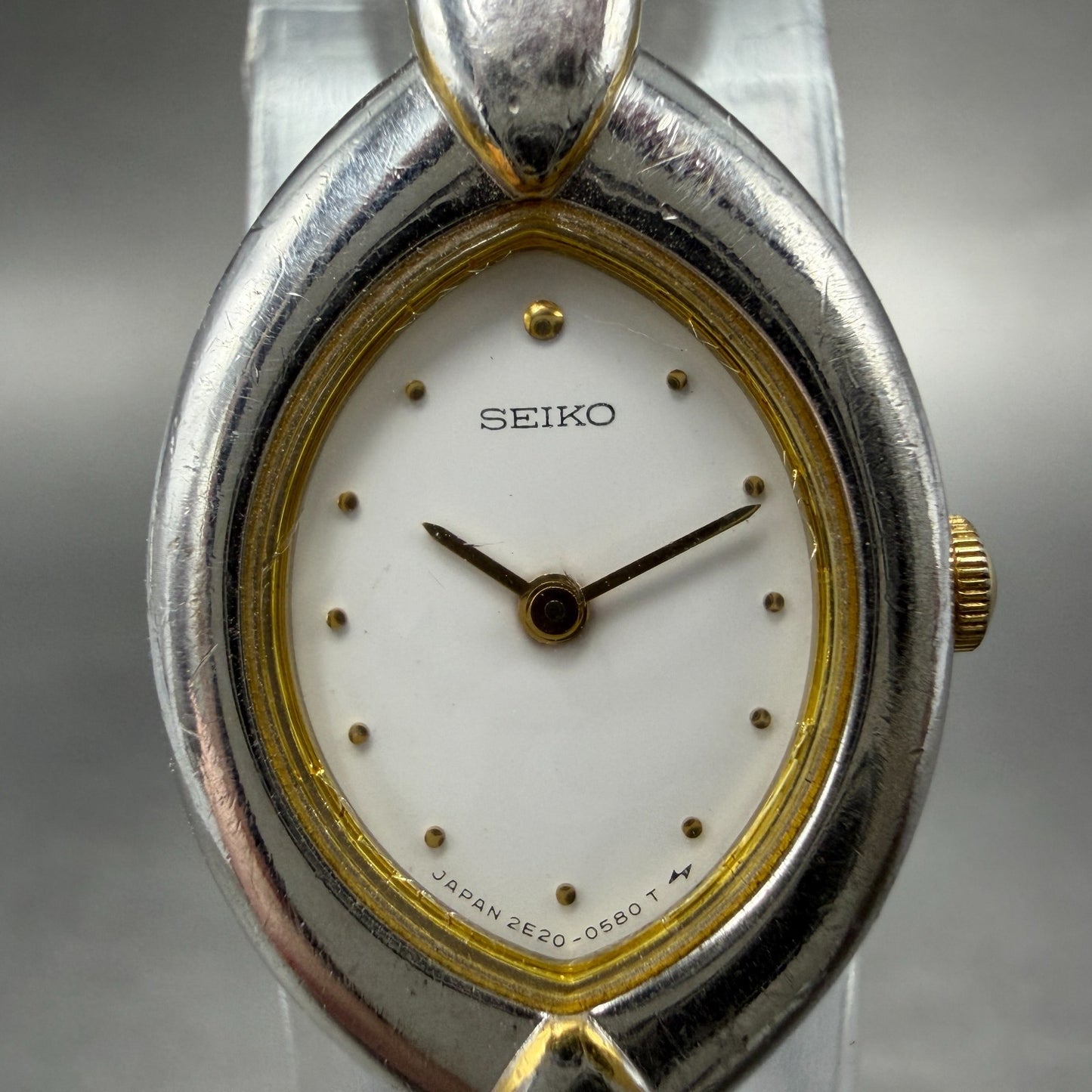 Seiko Watch Women 17mm White Dal Two Tone Oval 2E20-5450 New Battery Vintage1