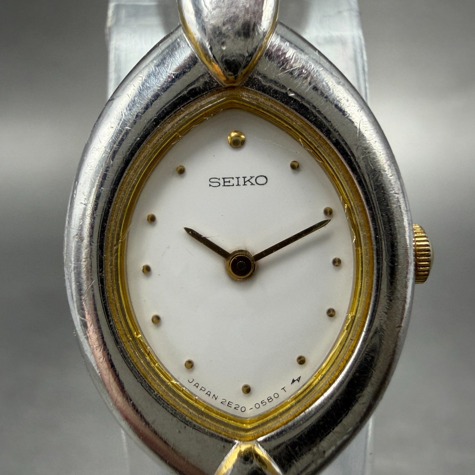 Seiko Watch Women 17mm White Dal Two Tone Oval 2E20-5450 New Battery Vintage1