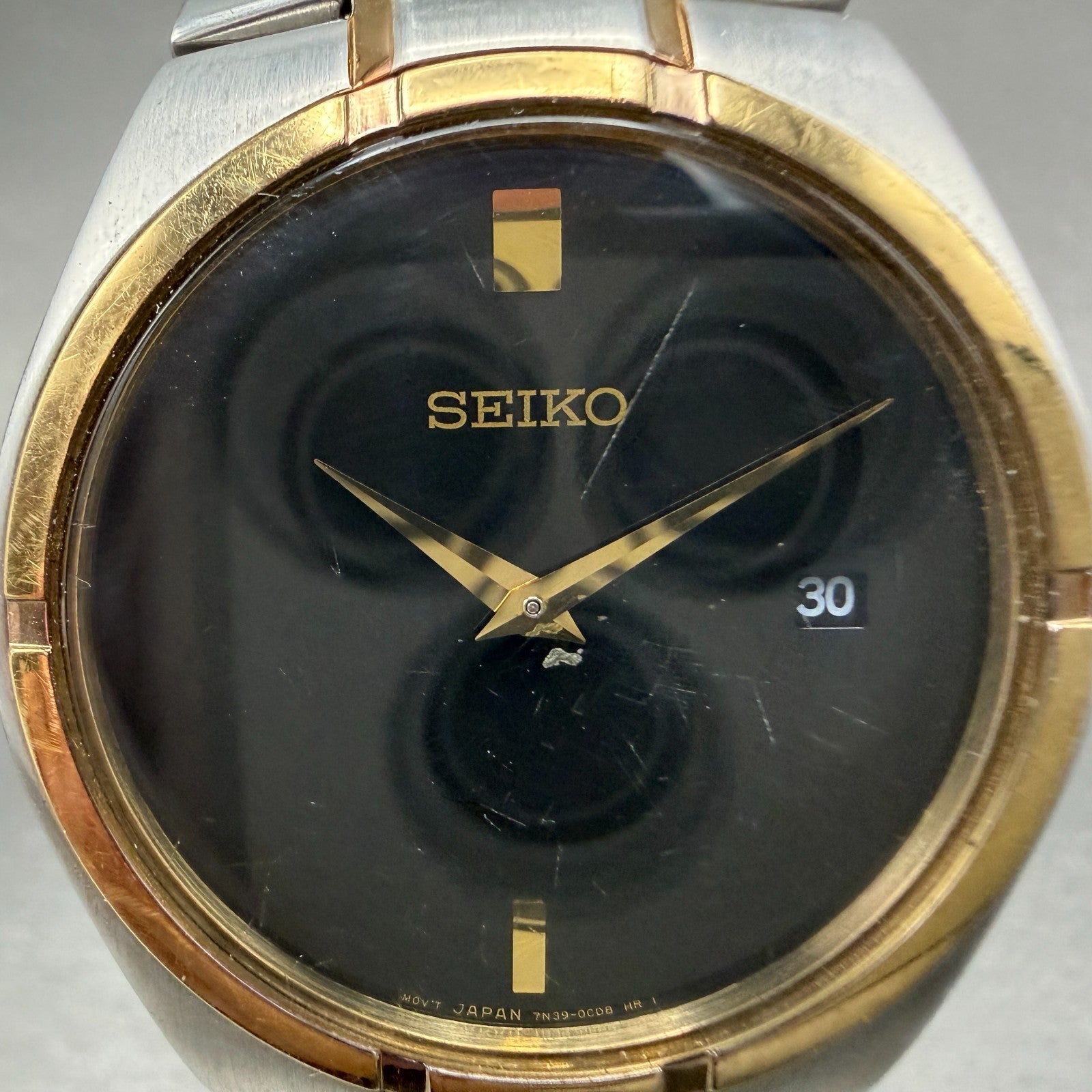Seiko Watch Men 35mm Black Dial Two Tone Date Round 7N39-08D0 New Battery1