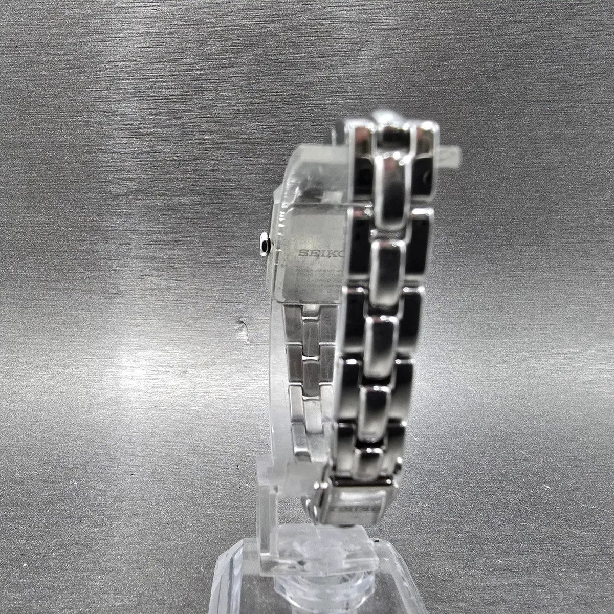 Seiko Solar Watch Women 17mm MOP Dial Steel Rectangle Crystals V116-0AF0 Works8