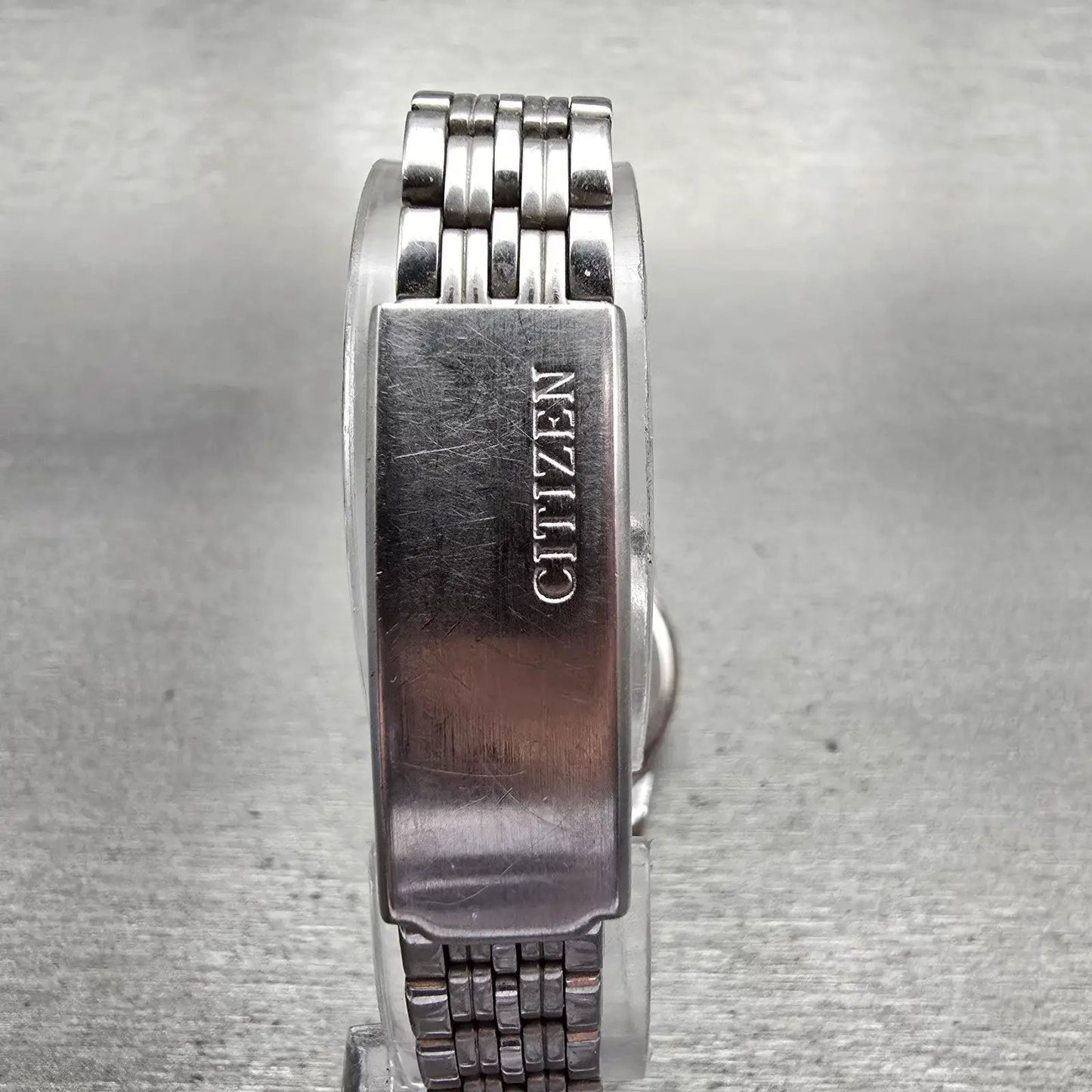 Citizen CQ Watch Women 26mm White Dial Silver Tone Daydate 1002-B02855 New Batt7