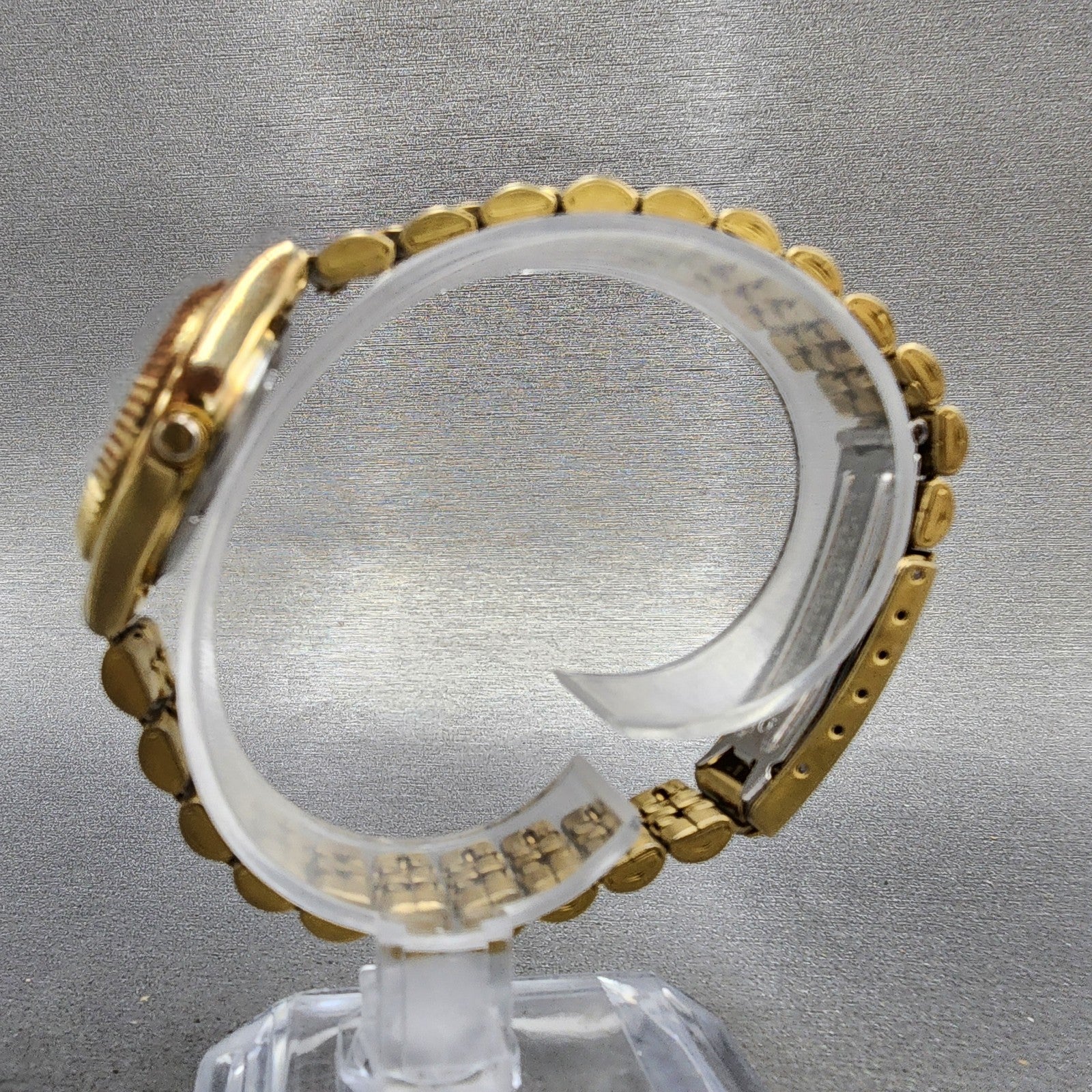 Citizen CQ Watch Women 25mm Champagne Dial Gold Tone Daydate 1002R15101 NewBat6
