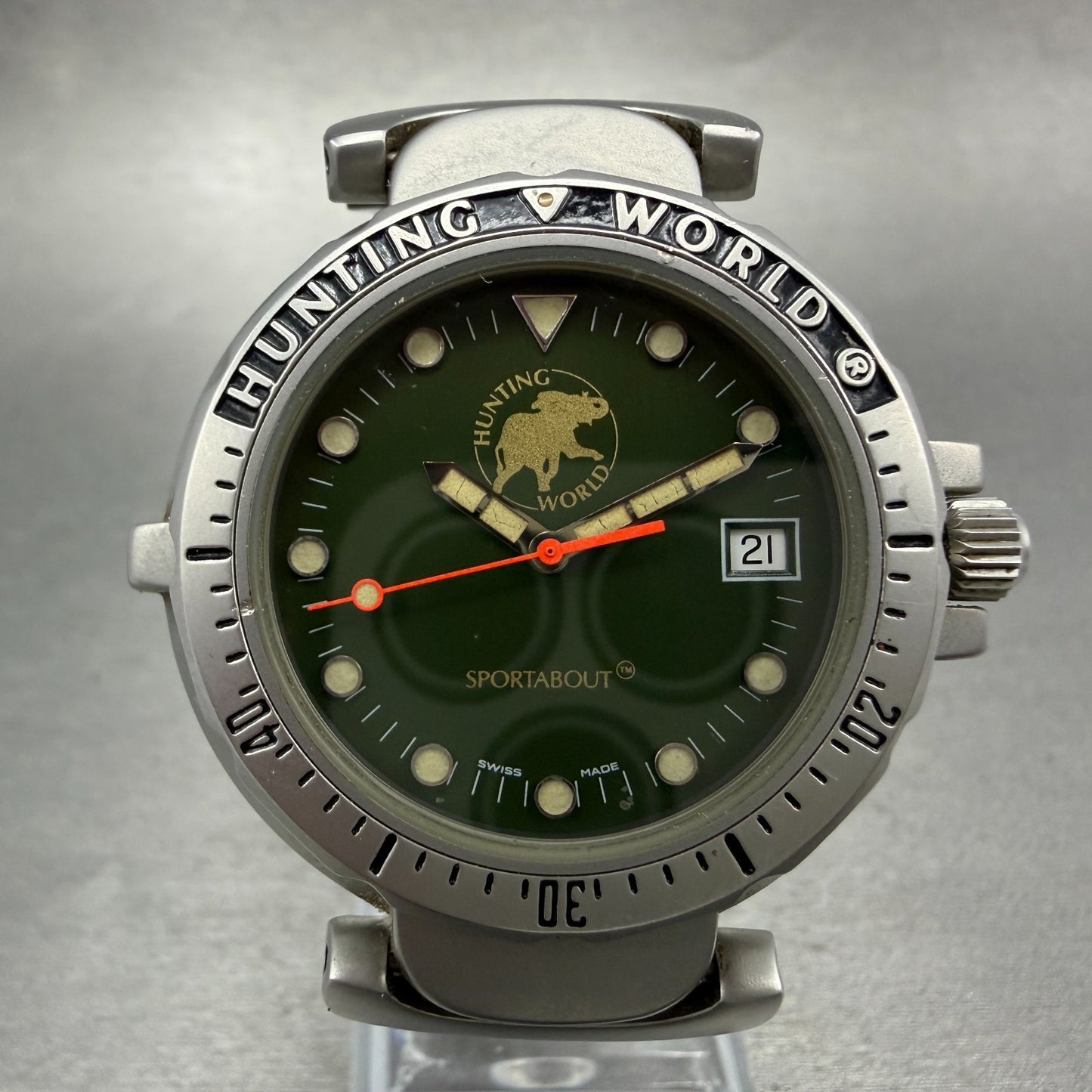 Hunting World Sportabout Dive Watch Men 41mm Green Dial Steel Date Round NewBat0