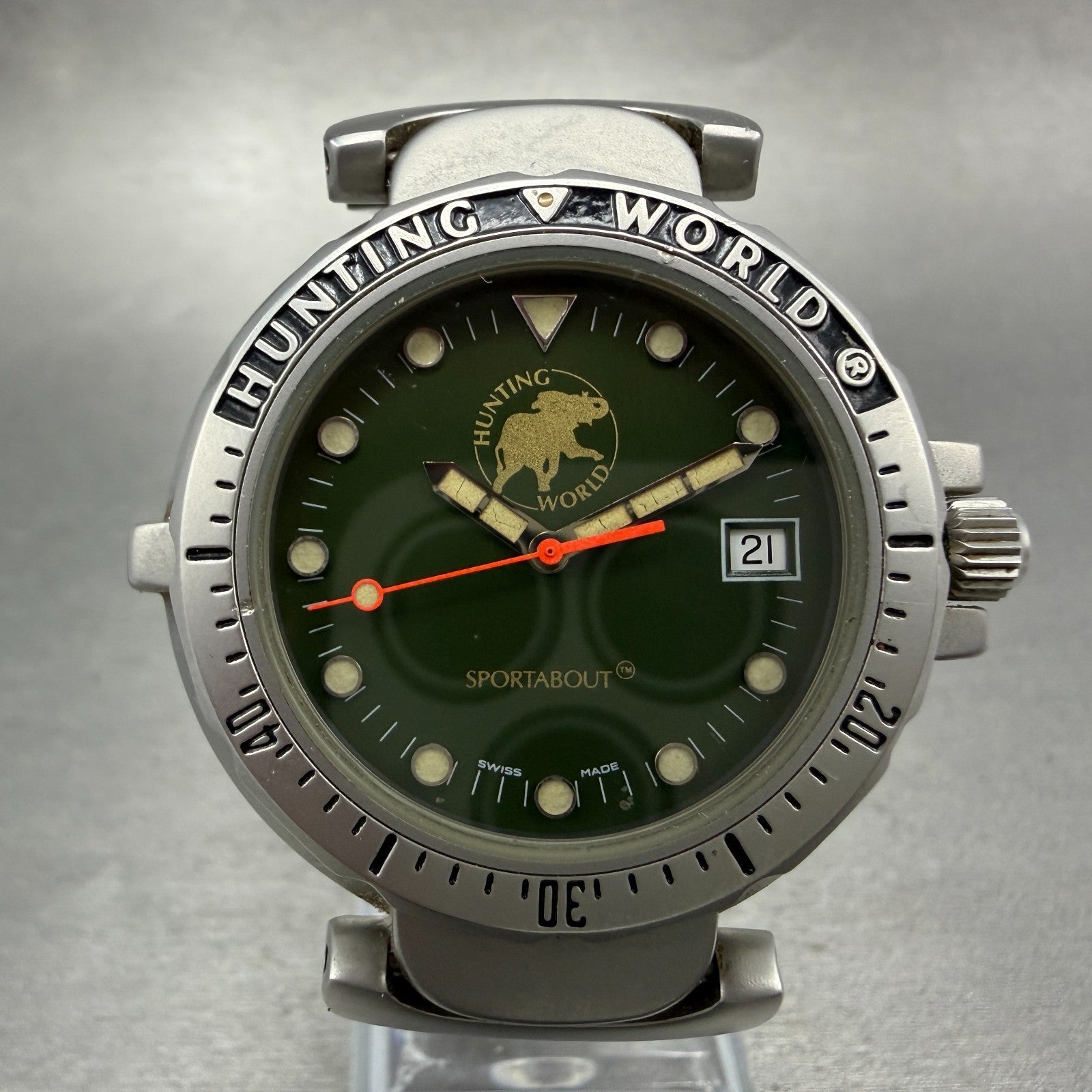 Hunting World Sportabout Dive Watch Men 41mm Green Dial Steel Date Round NewBat0