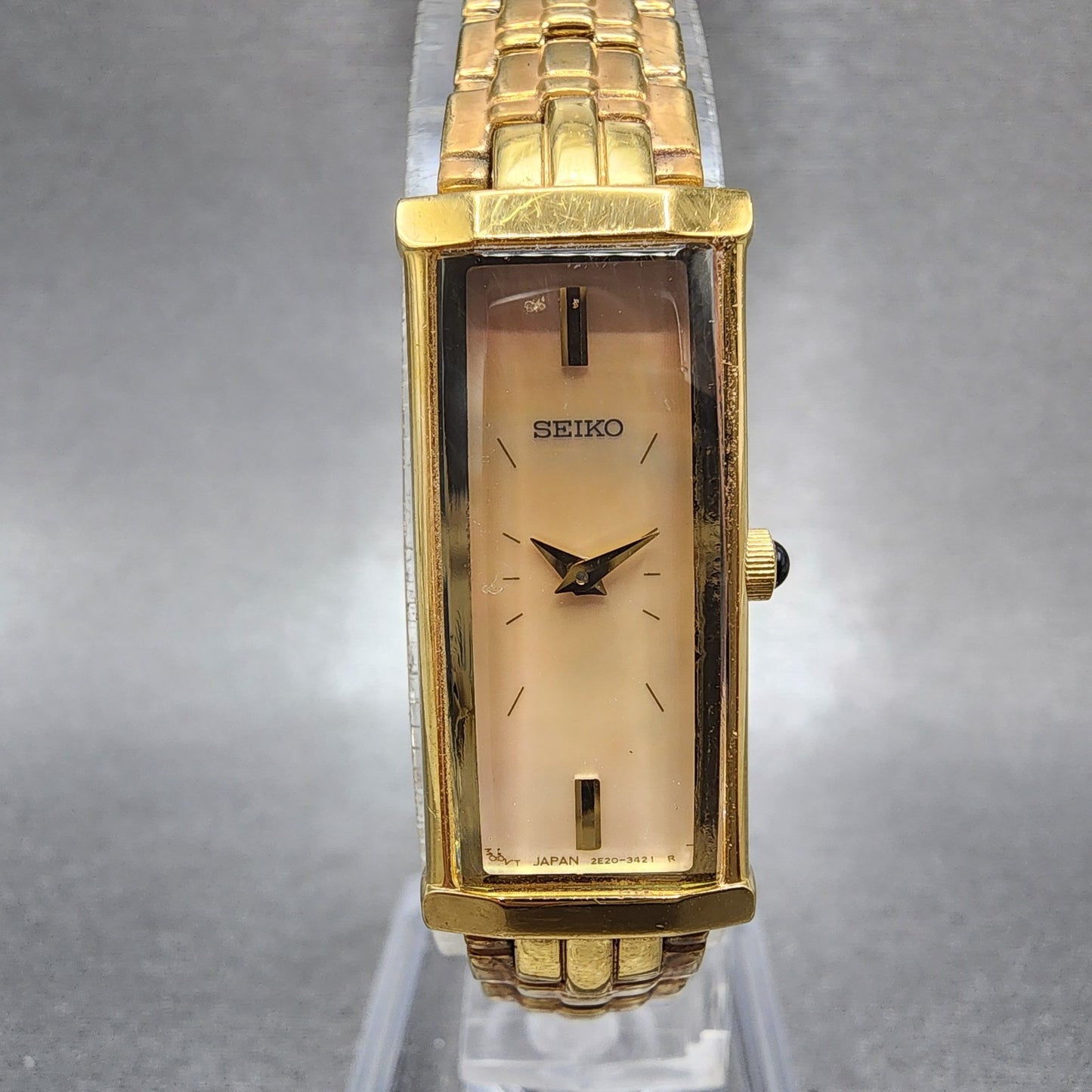 Seiko Tank Watch Women 14mm MOP Dial Gold Tone Rectangle 2e207609 New Battery0