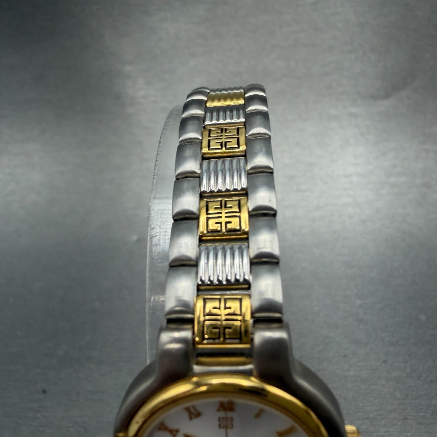 Givenchy Watch Women 25mm White Dial Two Tone Round 218 New Battery4