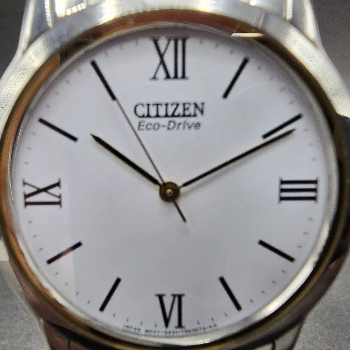 Citizen Eco-Drive Stiletto Watch Men 35mm White Dial Two Tone Round Runs WBox2