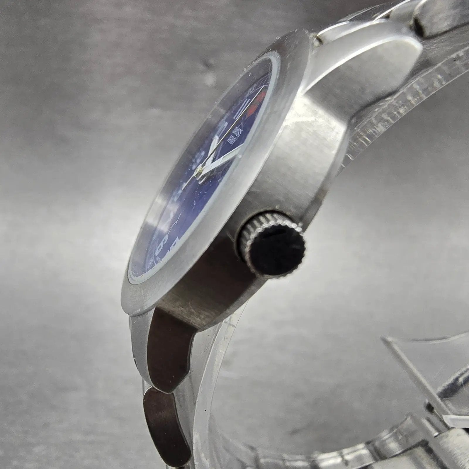 Victorinox Swiss Army Watch Women 30mm Blue Silver Tone Date Round PARTS3