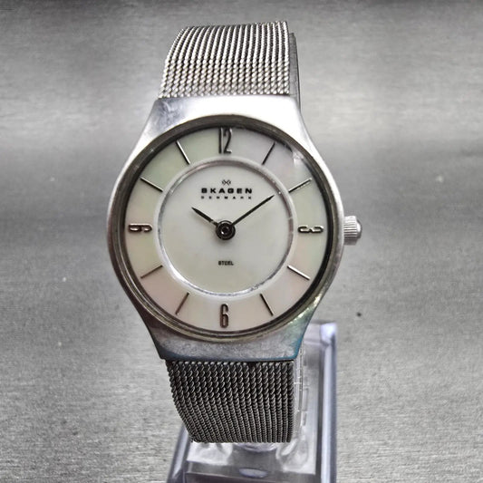 Skagen Denmark Watch Women 24mm MOP Dial Silver Tone Round 233XSSS New Battery0