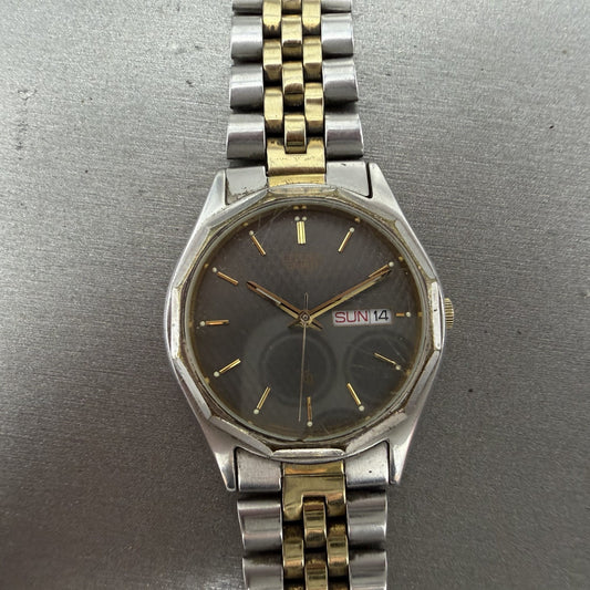 Citizen CQ Watch Men 35mm Silver Dial Two Tone Daydate 6100-K02759 PARTS0