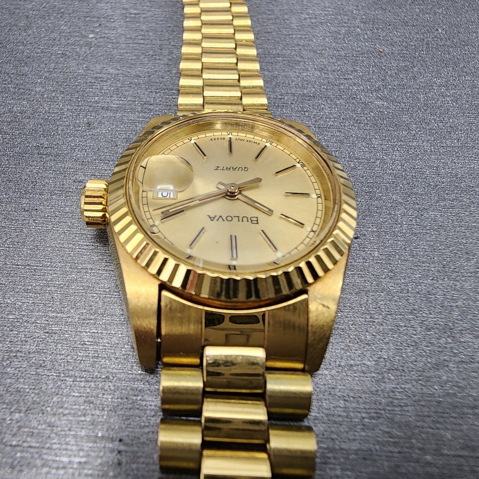 Bulova Watch Women 26mm Gold Dial Gold Tone Date Round BROKEN BAND New Battery5