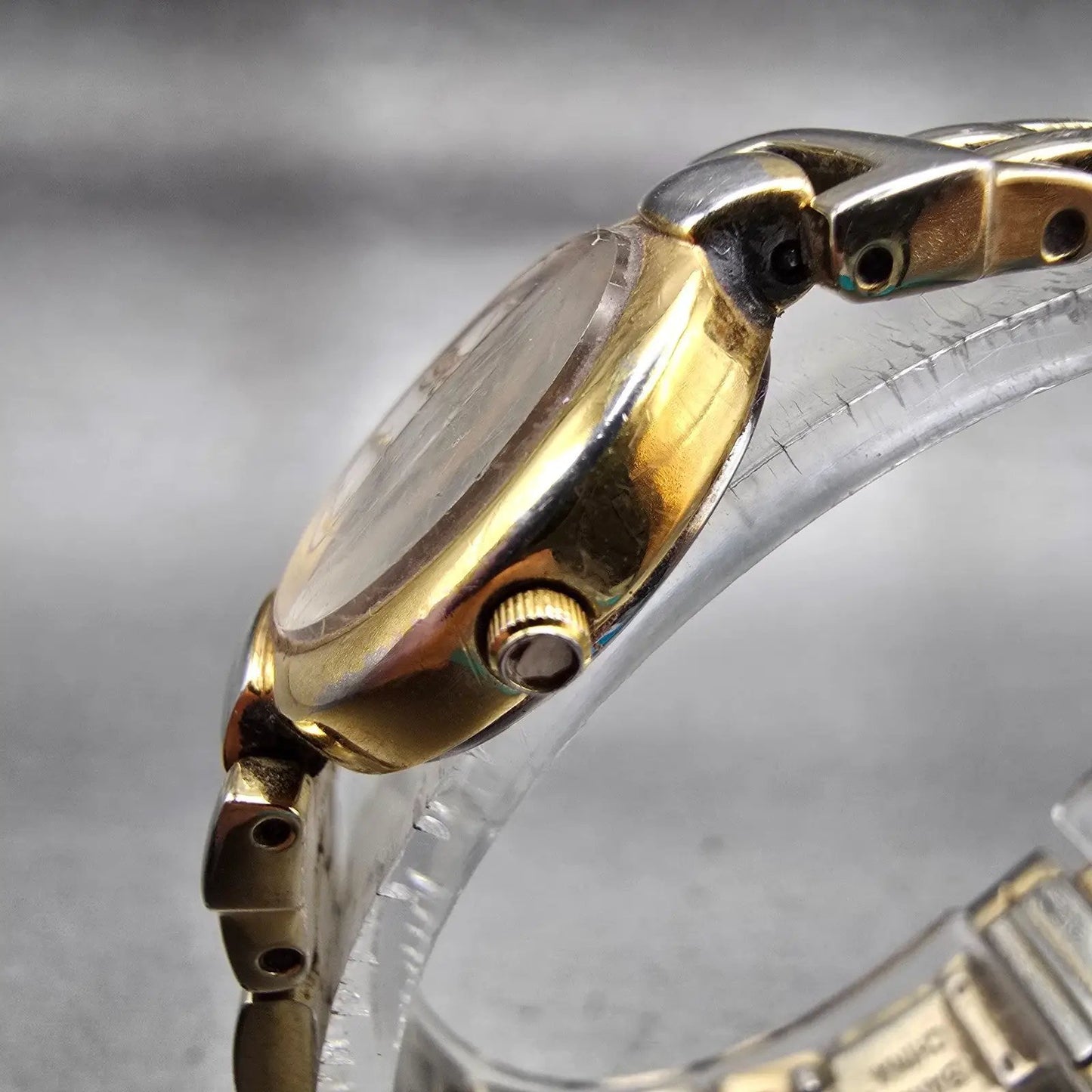Seiko Watch Women 21mm MOP Dial Two Tone Round 1N00-0GR0 New Battery Vintage2