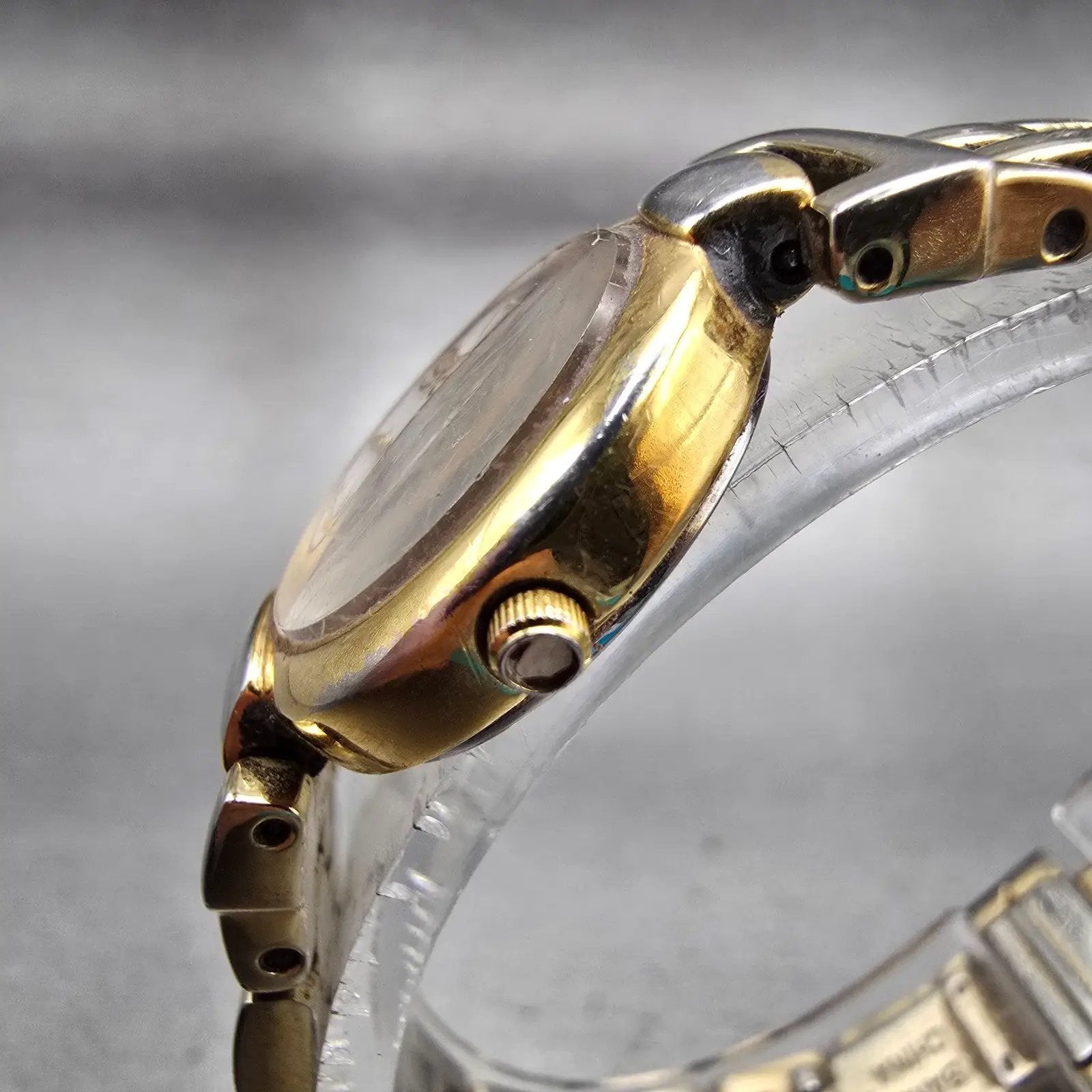 Seiko Watch Women 21mm MOP Dial Two Tone Round 1N00-0GR0 New Battery Vintage2