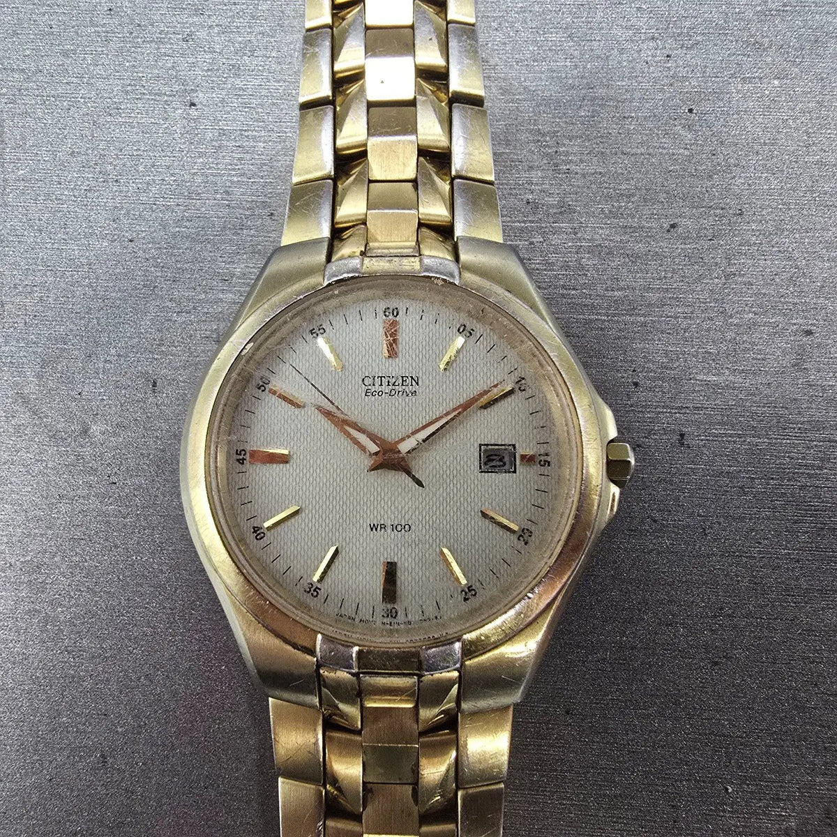 Citizen Eco-Drive Watch Men 38mm White Dial Gold Date READ!!!! E111E111-S0495210