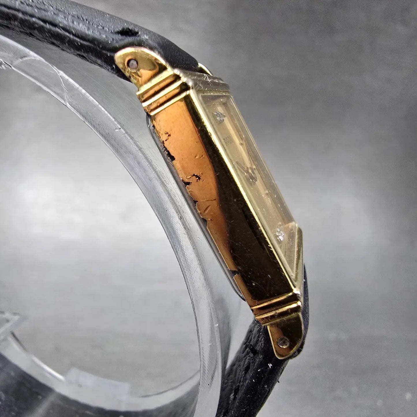 Rado Tank Watch Women 17mm Gold Dial Gold Tone Rectangle 204.5347.2 New Battery3