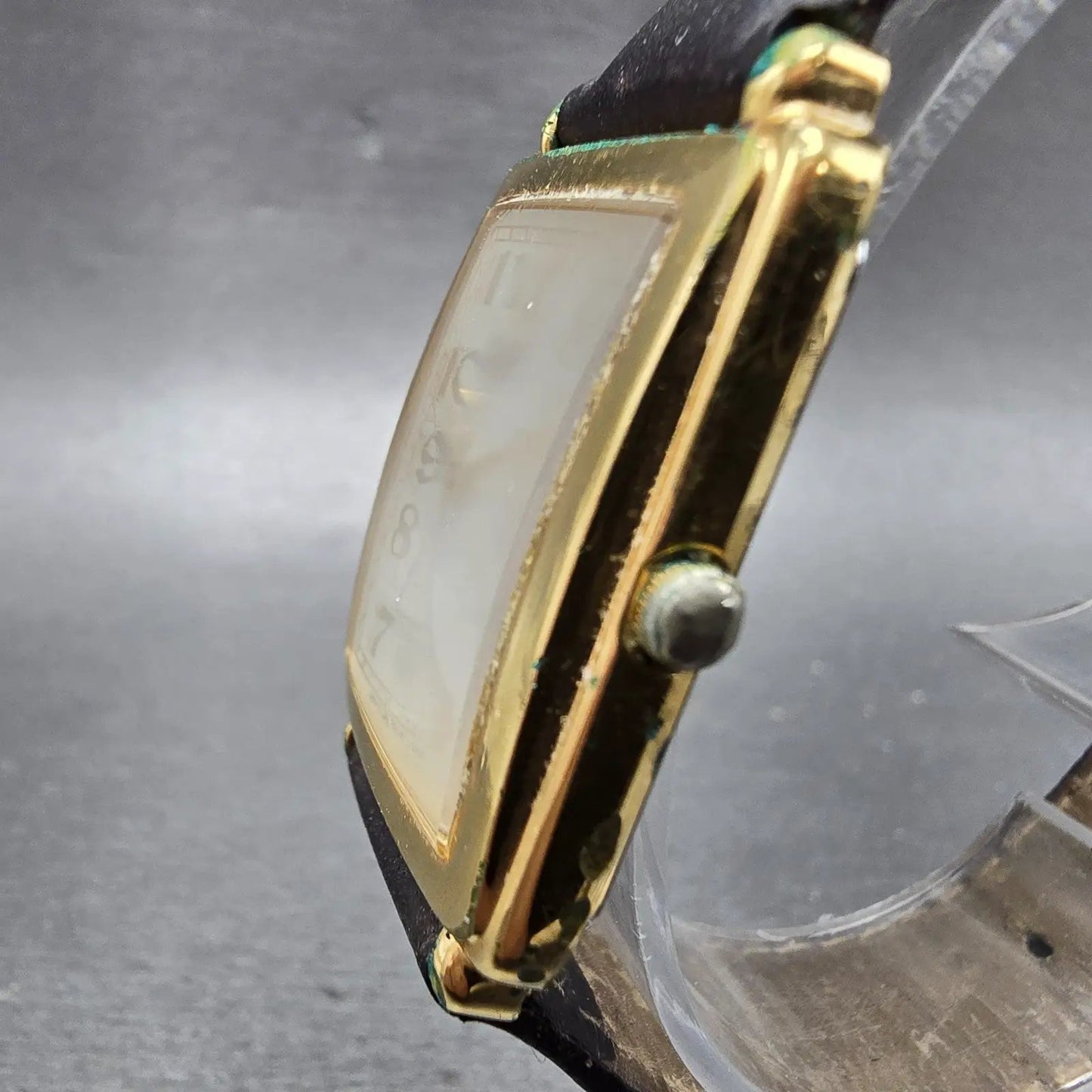 Seiko Tank Watch Men 26mm Silver Dial Gold Tone Date Rectangle 7N29-5B99 PARTS3