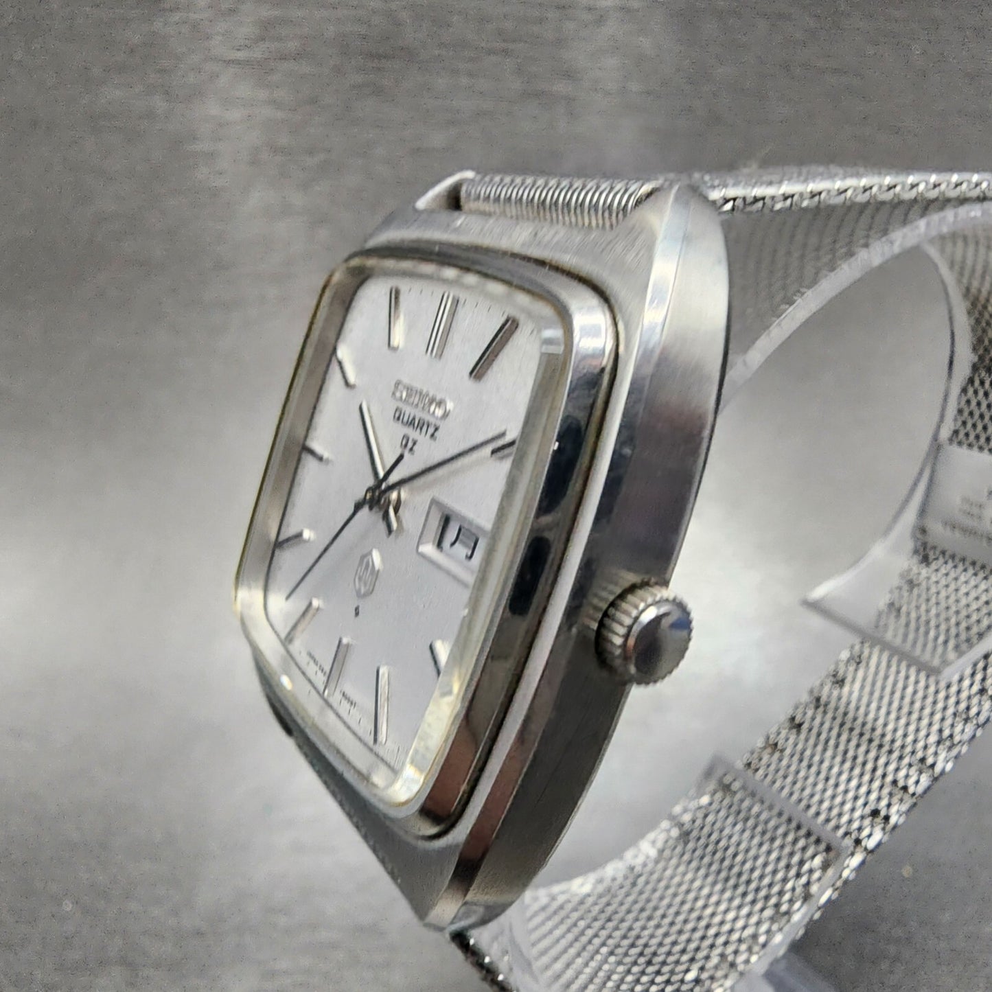 Seiko Quartz QT Watch Men 34mm Silver Dial Silver Tone Daydate 09235000 PARTS3