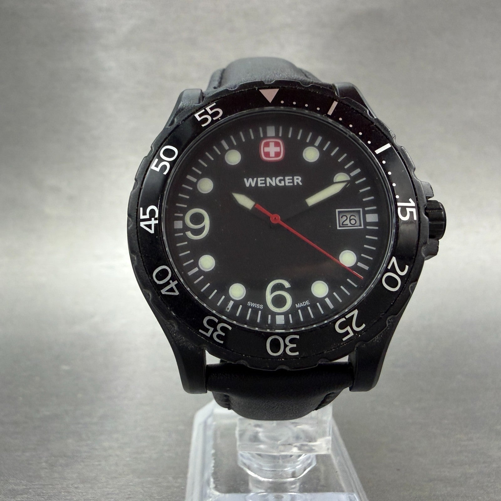 Wenger Dive Watch Men 41mm Black Dial Black Tone Date Round 709DX New Battery5