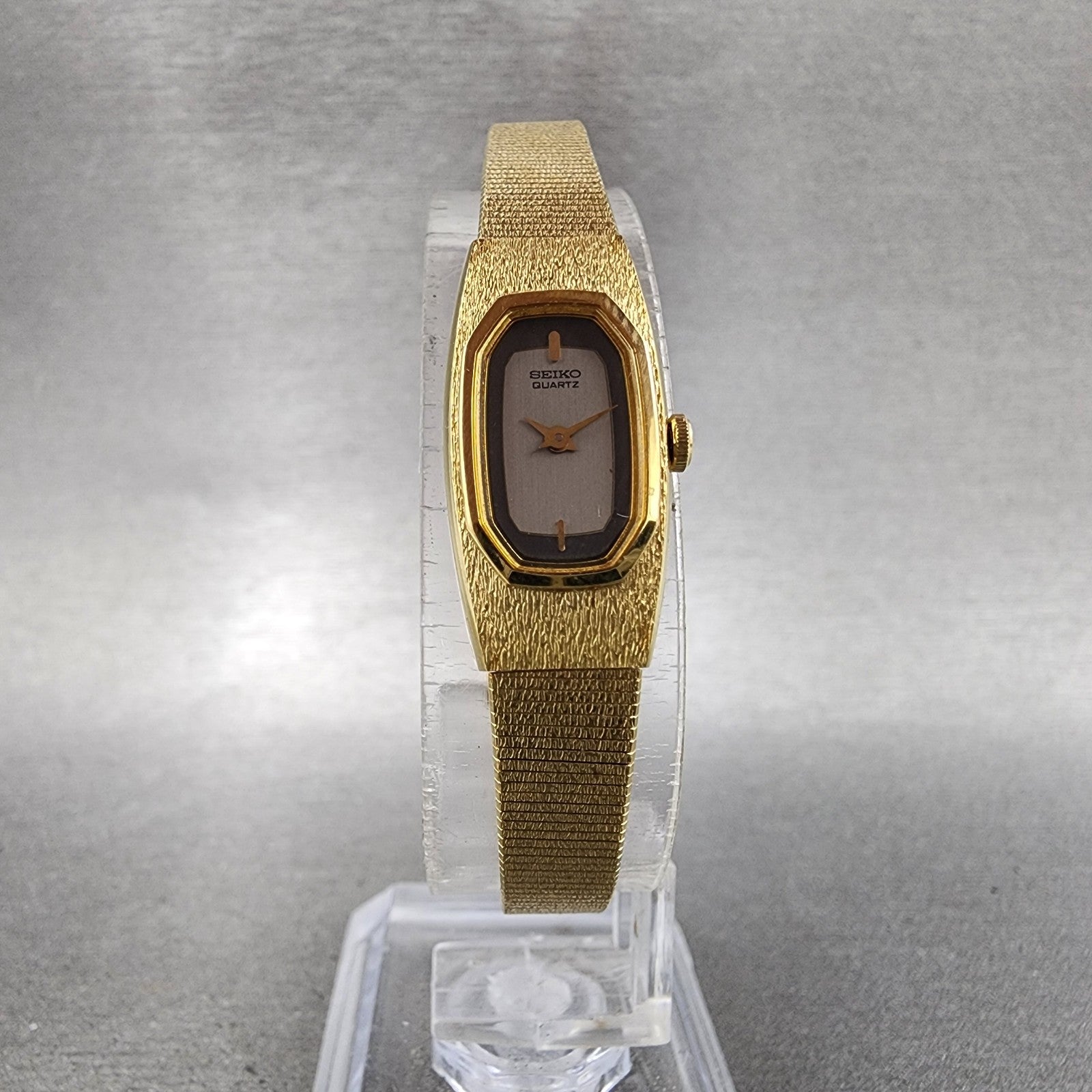 Seiko Watch Women 13mm Gray Dial Gold Tone Rectangle 2E205850 New Battery5