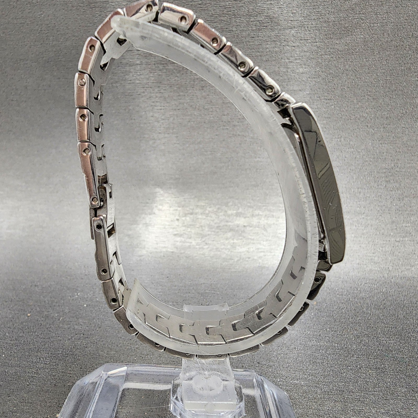 Bulova Tank Watch Women 15mm MOP Dial Silver Tone Crystal Accent 96T13 New Batt8