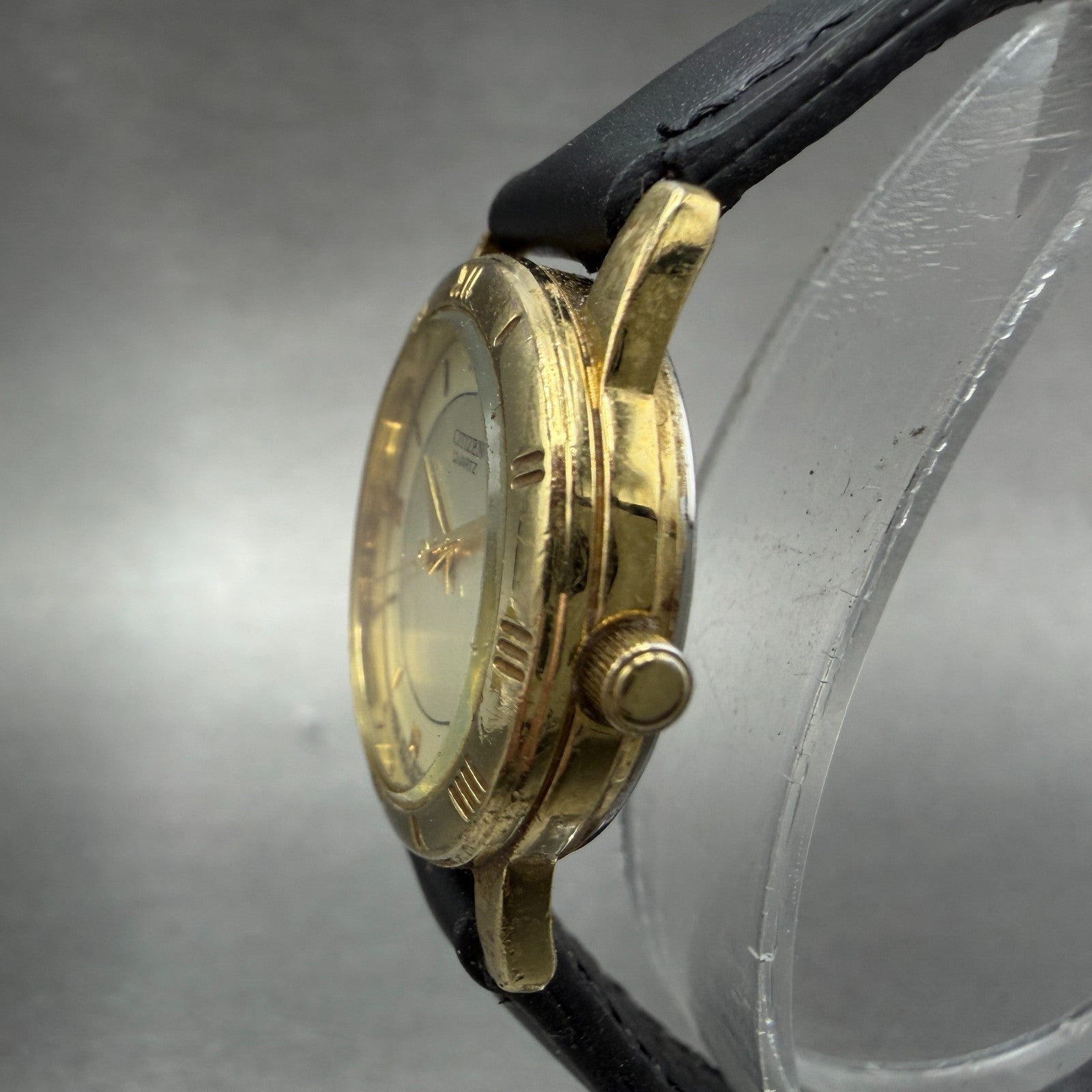 Citizen Watch Women 24mm Champagne Dial Gold Tone Date 1012-K13131 New Battery 92