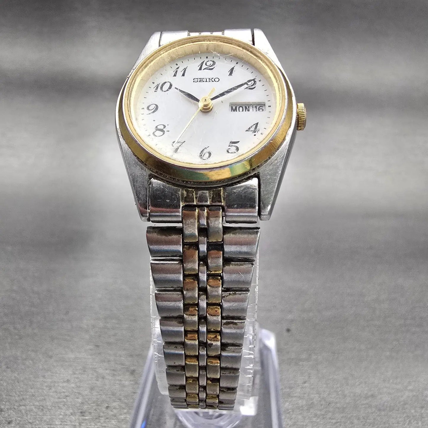 Seiko Watch Women 24mm White Dial Two Tone Daydate Round 7N83-0011 New Battery5