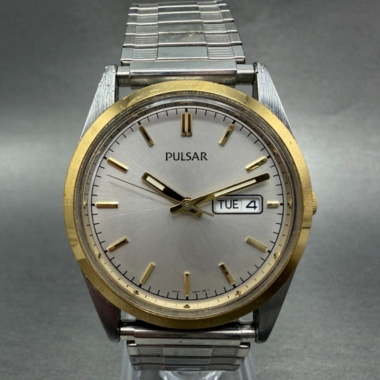 Seiko Pulsar Watch Men 35mm Silver Dial Two Tone Daydate VX33-0AB0 New Battery0