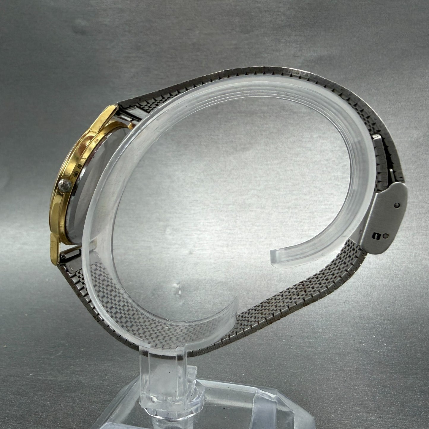 Seiko Majesta Watch Unisex 33mm Champagne Dial gold Tone 9061-7000 New Battery6