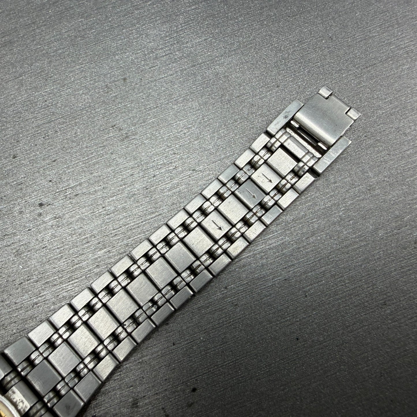 Gucci 9000L Watch Women 25mm Cream Dial Two Tone Date Round NO CASEBACK PARTS9