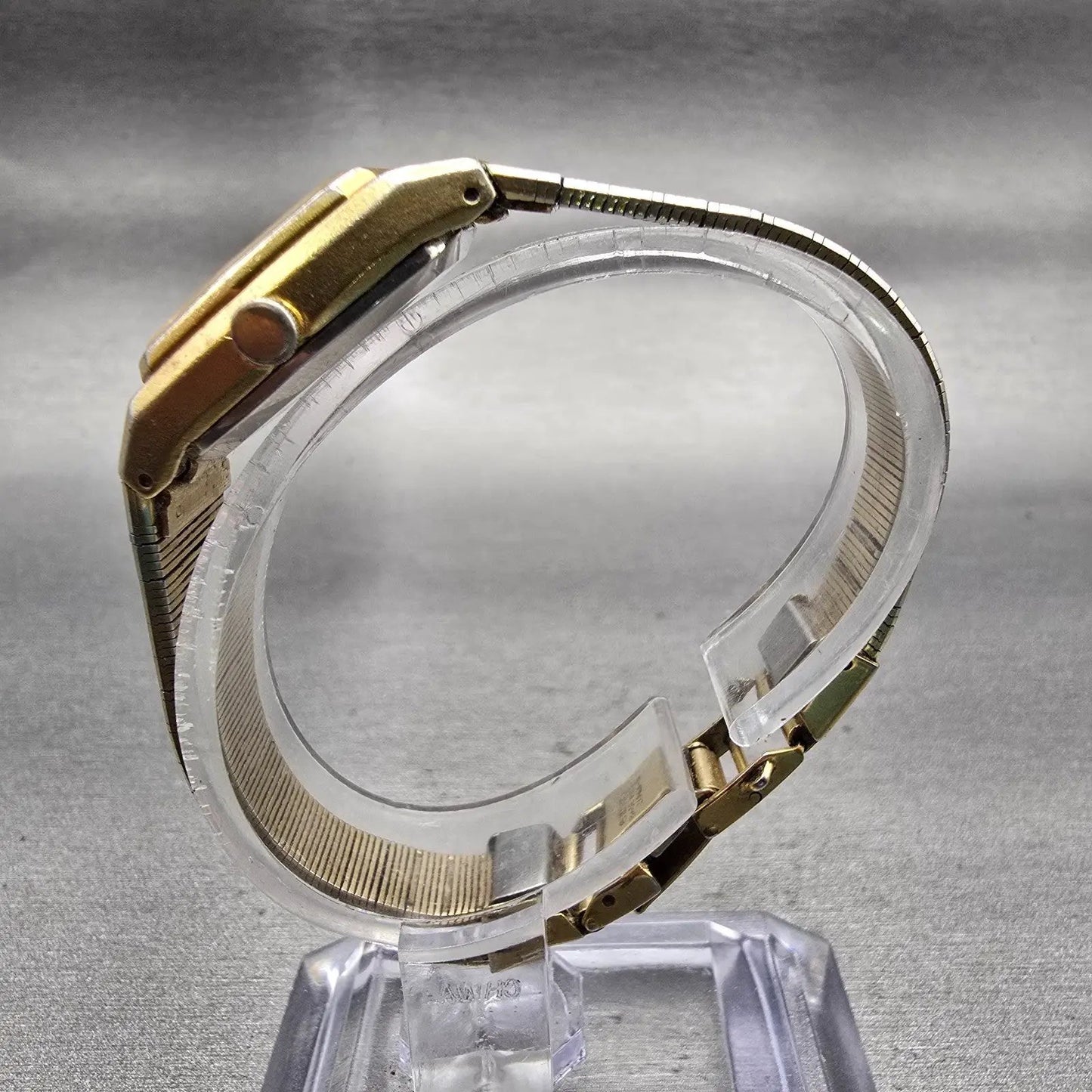 Seiko SQ Watch Women 22mm Champagne Dial Gold Tone Hexagon Date 8522-5059 NewBat6